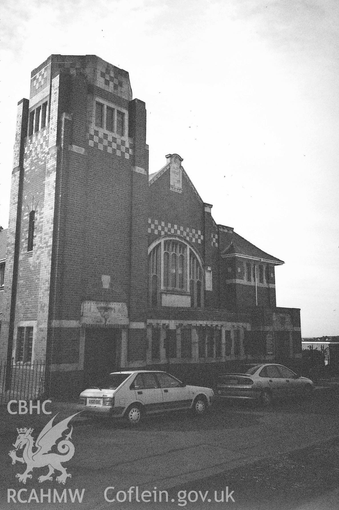 Digital copy of a black and white photograph showing an exterior view of Tabernacle Congregational Chapel, Milfrod Haven, taken by Robert Scourfield, 1995.