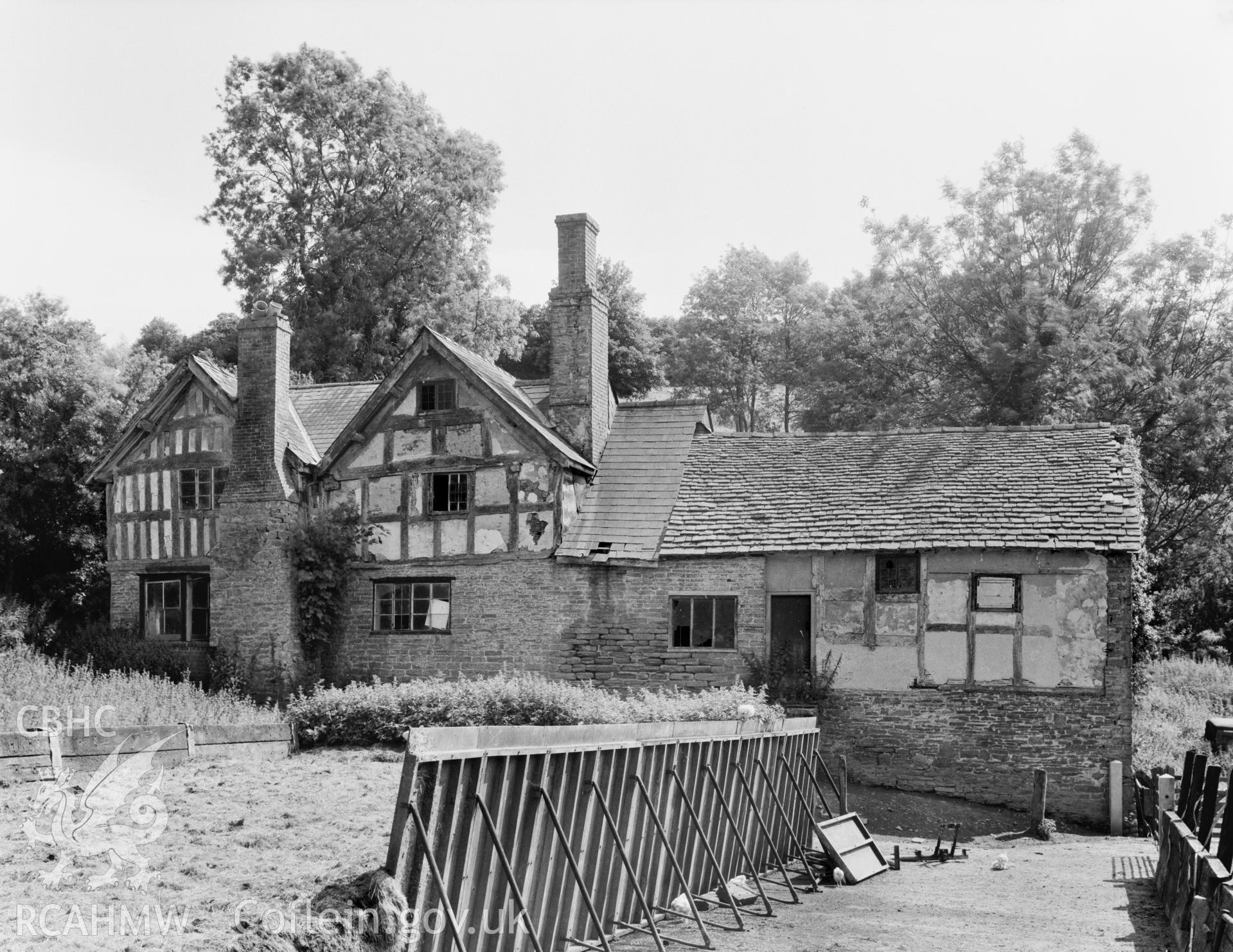 Farmhouse, exterior view