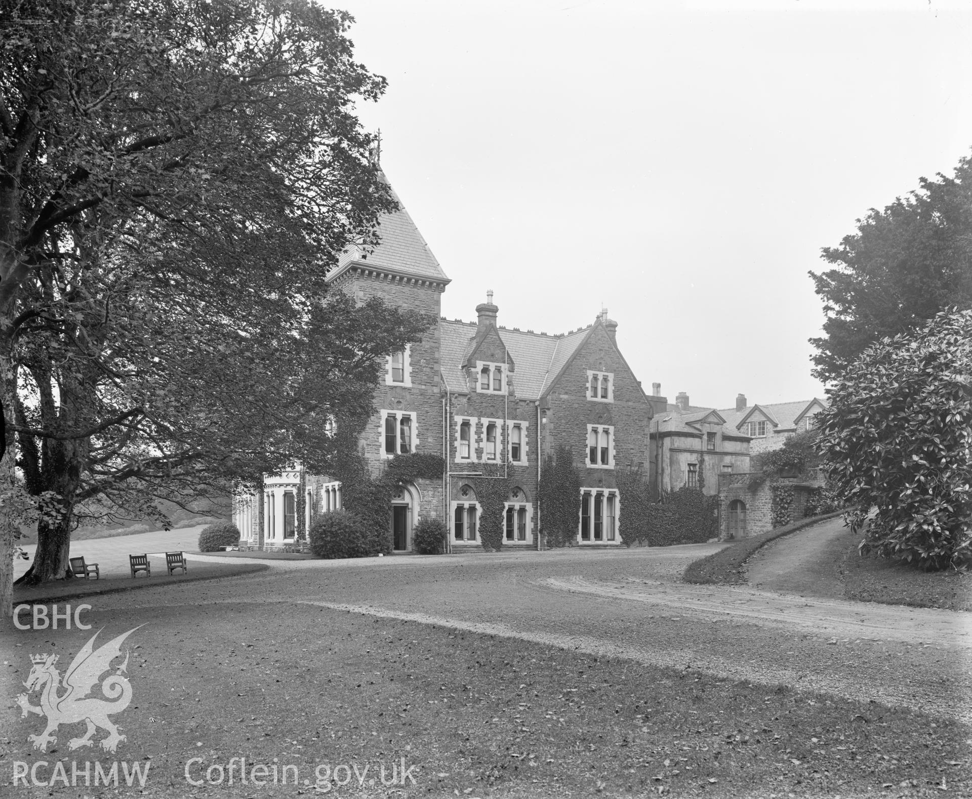 Outsize glass plate negative showing Coomb House.