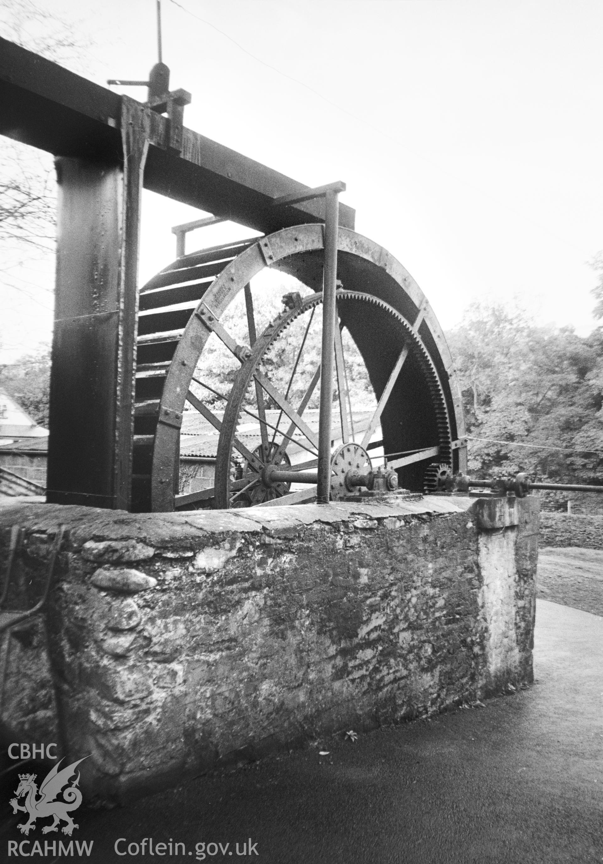 External waterwheel. NA/GEN/2000/016