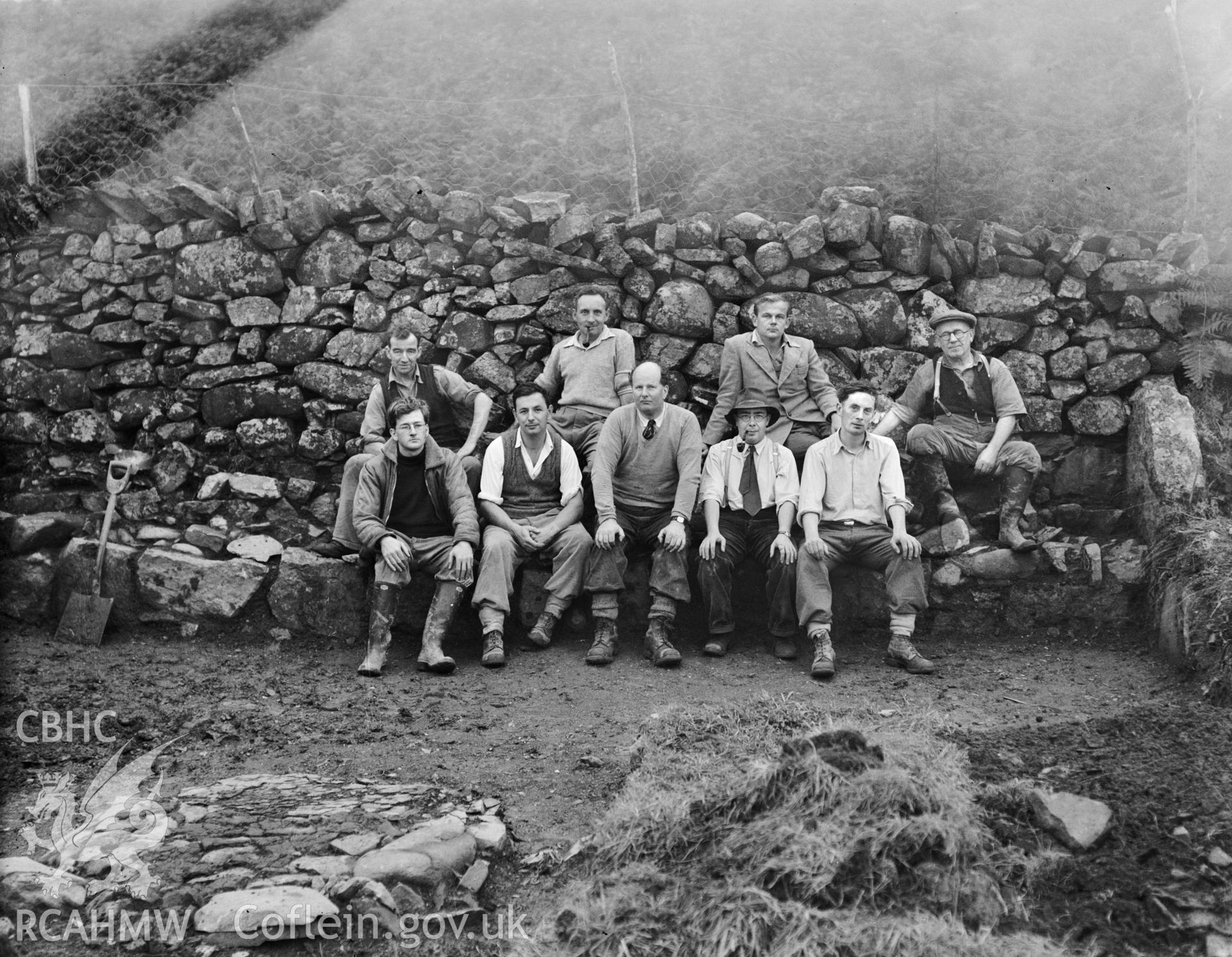 The Cefn y Fan excavation team of 1953, including W.E. Griffiths, Peter Smith, C.H. Houlder A.H.A. Hogg, F.P. Jowett and a figure believed to be the Mayor of Porthmadog.