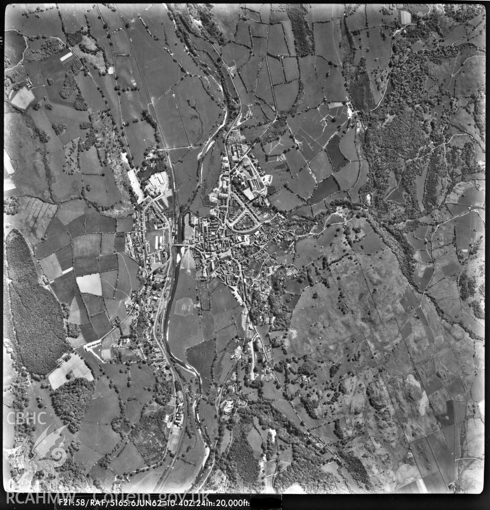 Black and white vertical aerial photograph, taken in 1962 by the RAF, showing the  Dolgellau area at a height of 20,000'