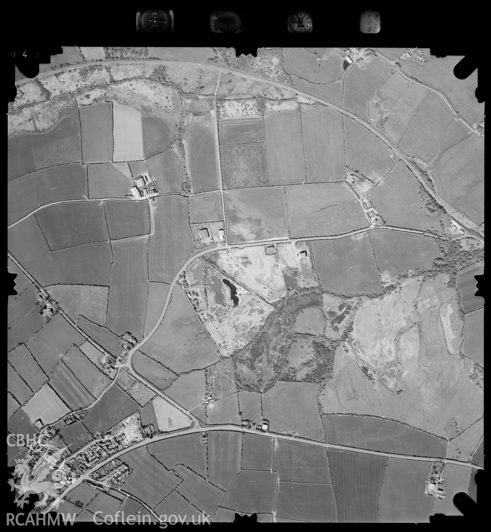 Digitized copy of an aerial photograph showing the Waun Ddu area, Scleddau,  taken by Ordnance Survey, 1996
