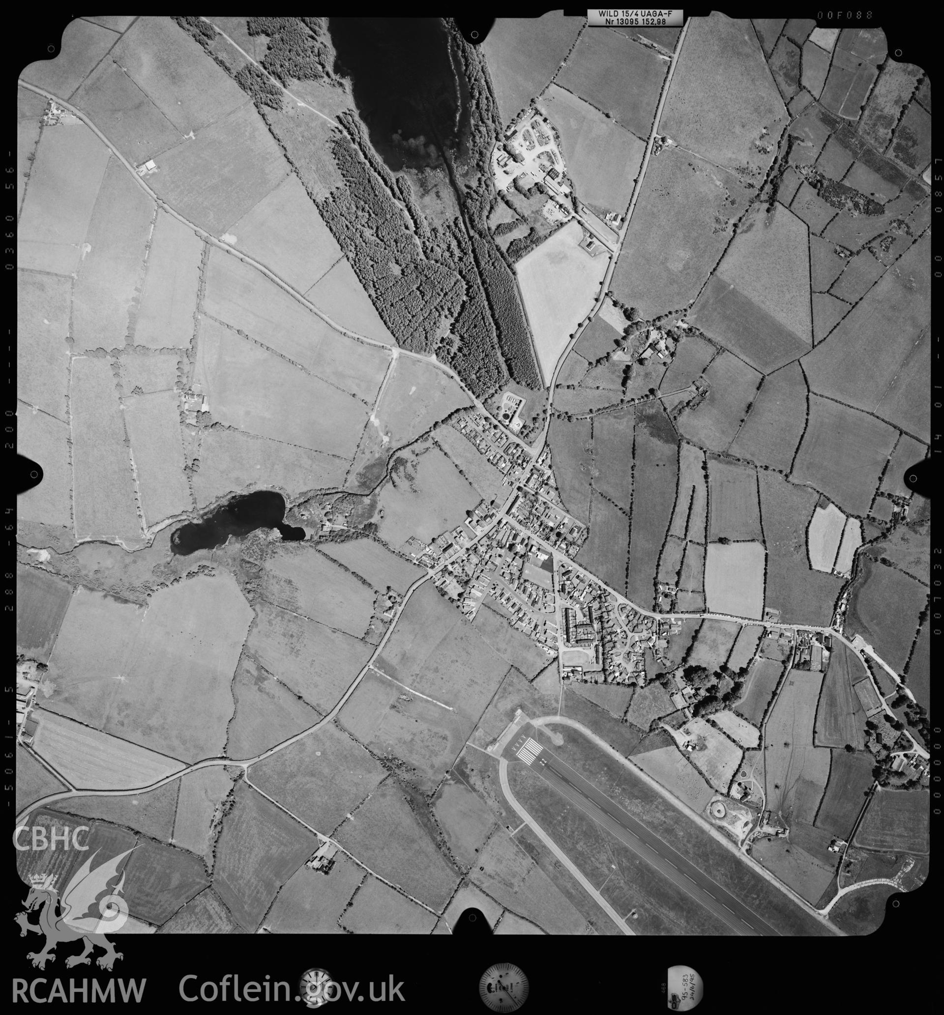 Digitized copy of an aerial photograph showing Felin Frogwy area, Bodfwrdd taken by Ordnance Survey, 1995.