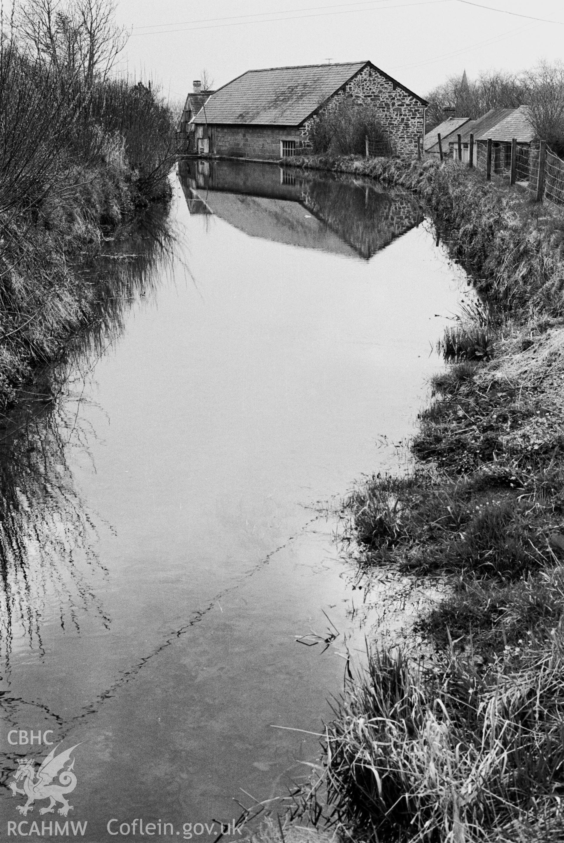 Black and white photograph of Felin Ganol, Llanrhystud, produced by Arthur Chater, 1968, part of a larger collection which has not yet been fully catalogued.