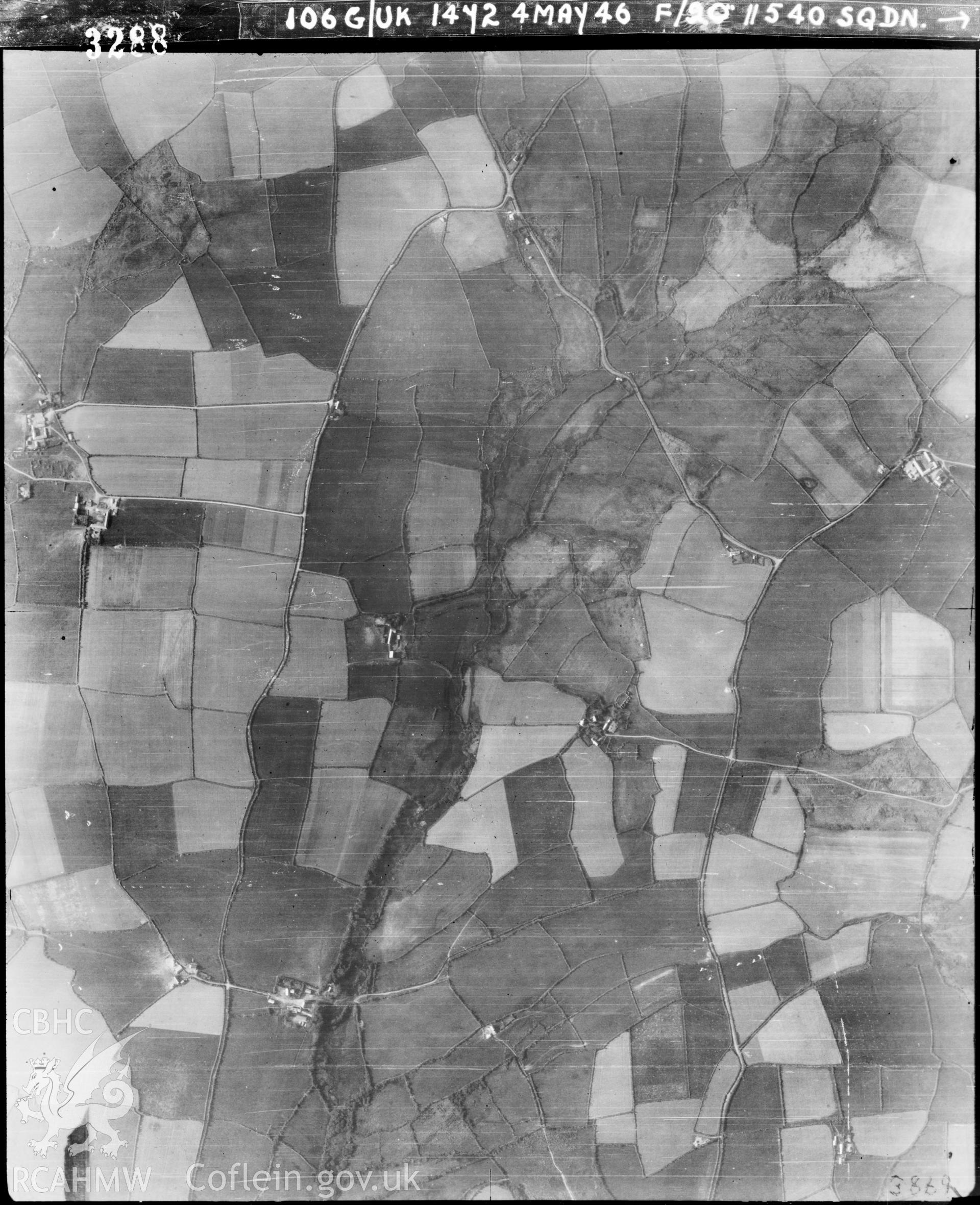 Black and white vertical aerial photograph taken by the RAF on 04/05/1946 centred on SM89293665 at a scale of 1:10000. The photograph includes part of Pencaer community in Pembrokeshire.