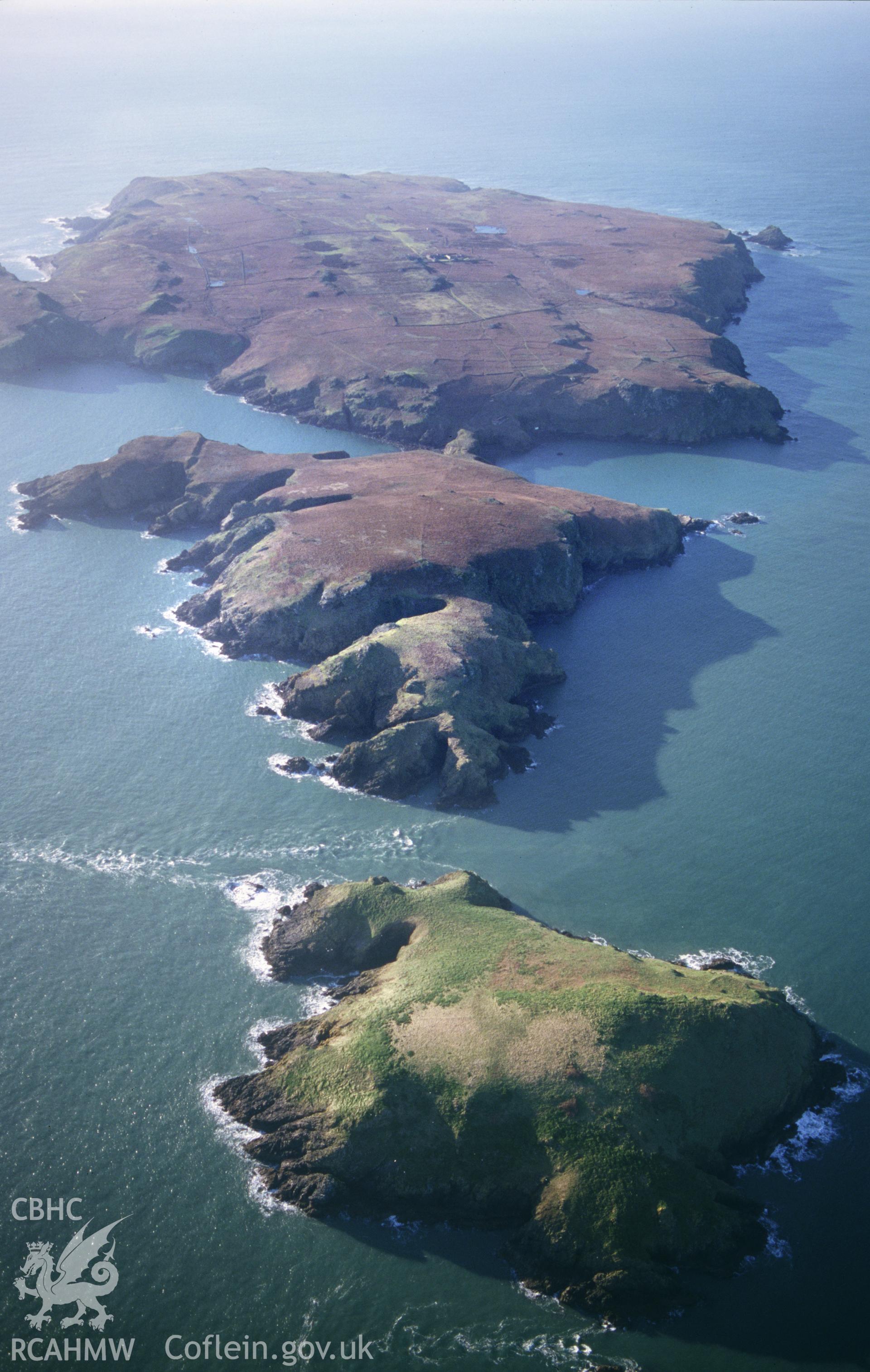 Slide of RCAHMW colour oblique aerial photograph of Skomer Island, taken by T.G. Driver, 14/2/2001.