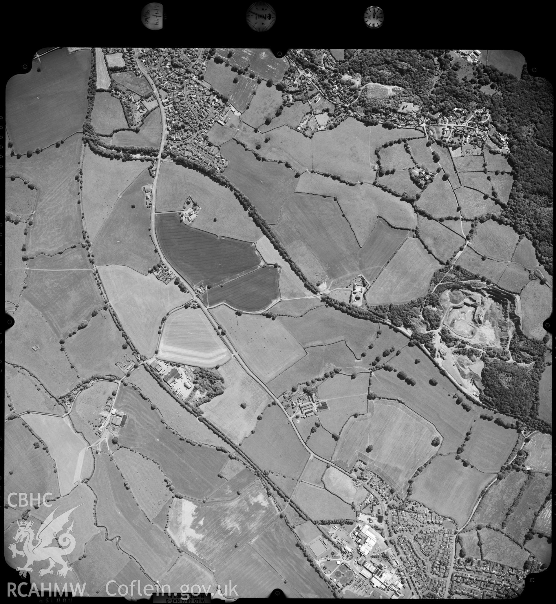 Digitized copy of an aerial photograph showing Minsterley area, Shropshire, taken by Ordnance Survey, 1999