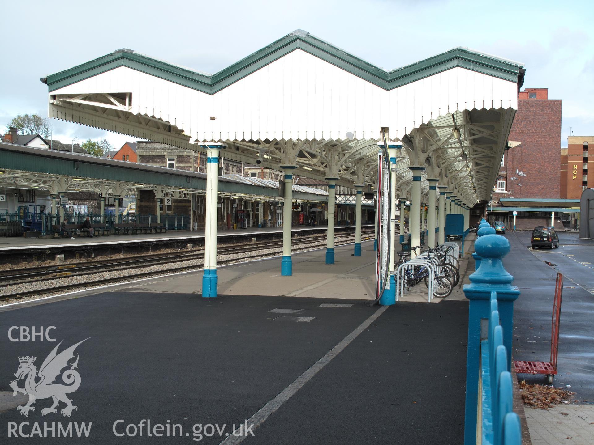 Platform canopy, High Street Railway Station, Newport, from the southwest, taken by Brian Malaws on 23 October 2010.
