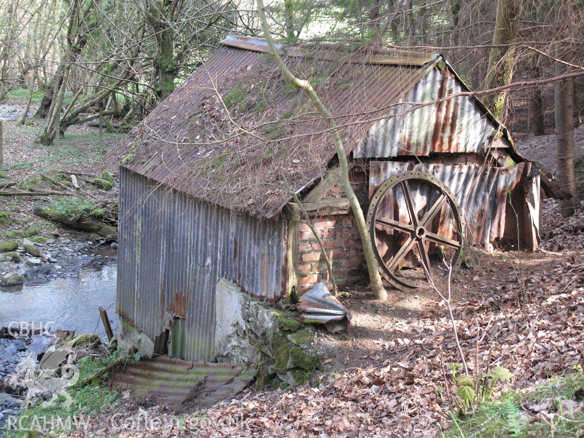 Pant-y-gynnau Turbine House from the northwest, taken by Brian Malaws on 18 April 2009.