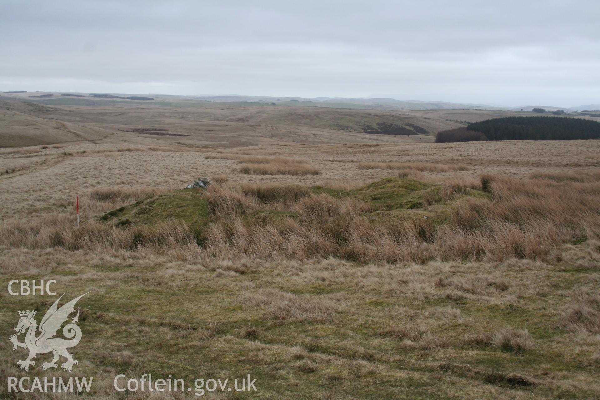Cairn seen from the west; 1m scale to left of picture.