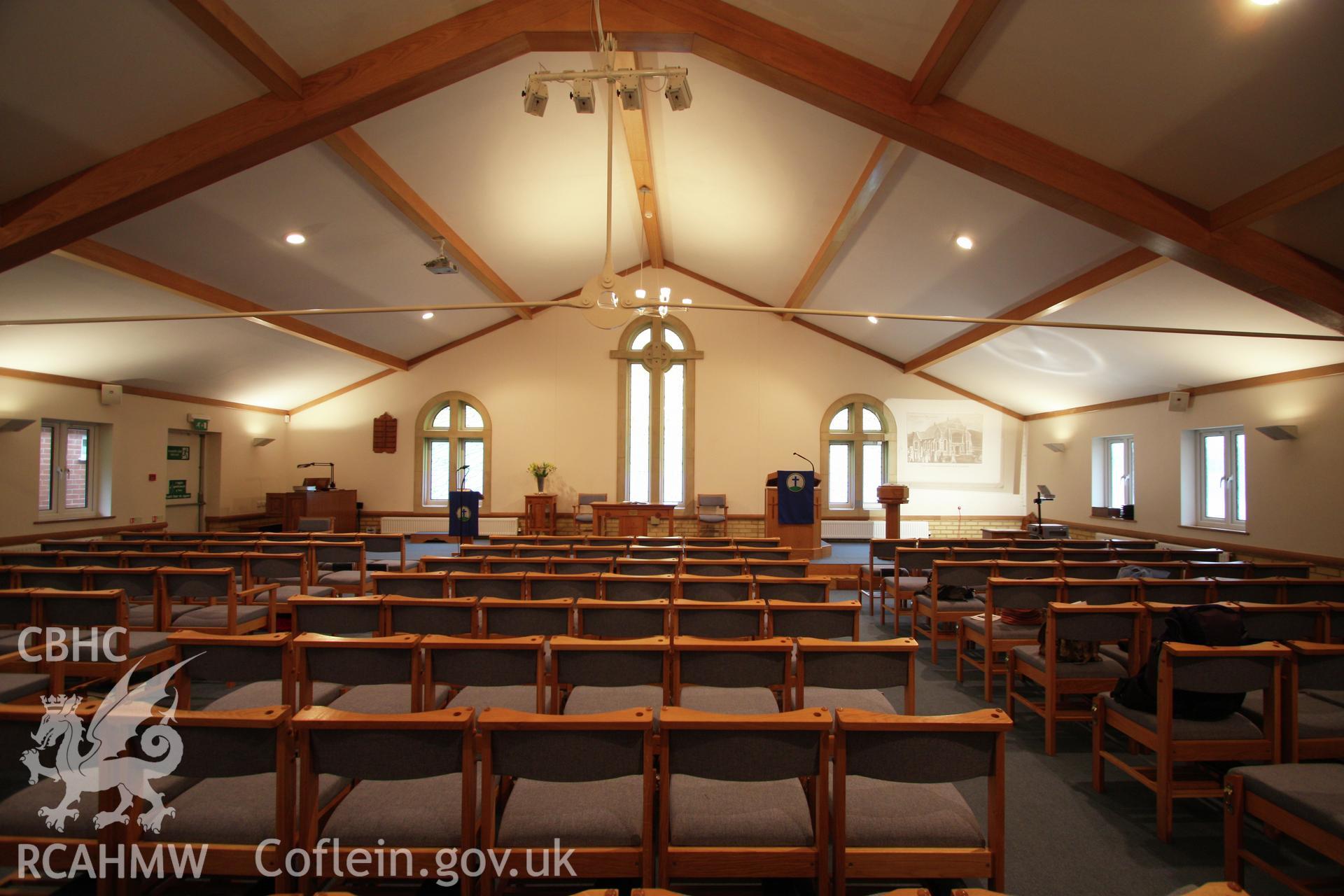 Internal, facing pulpit