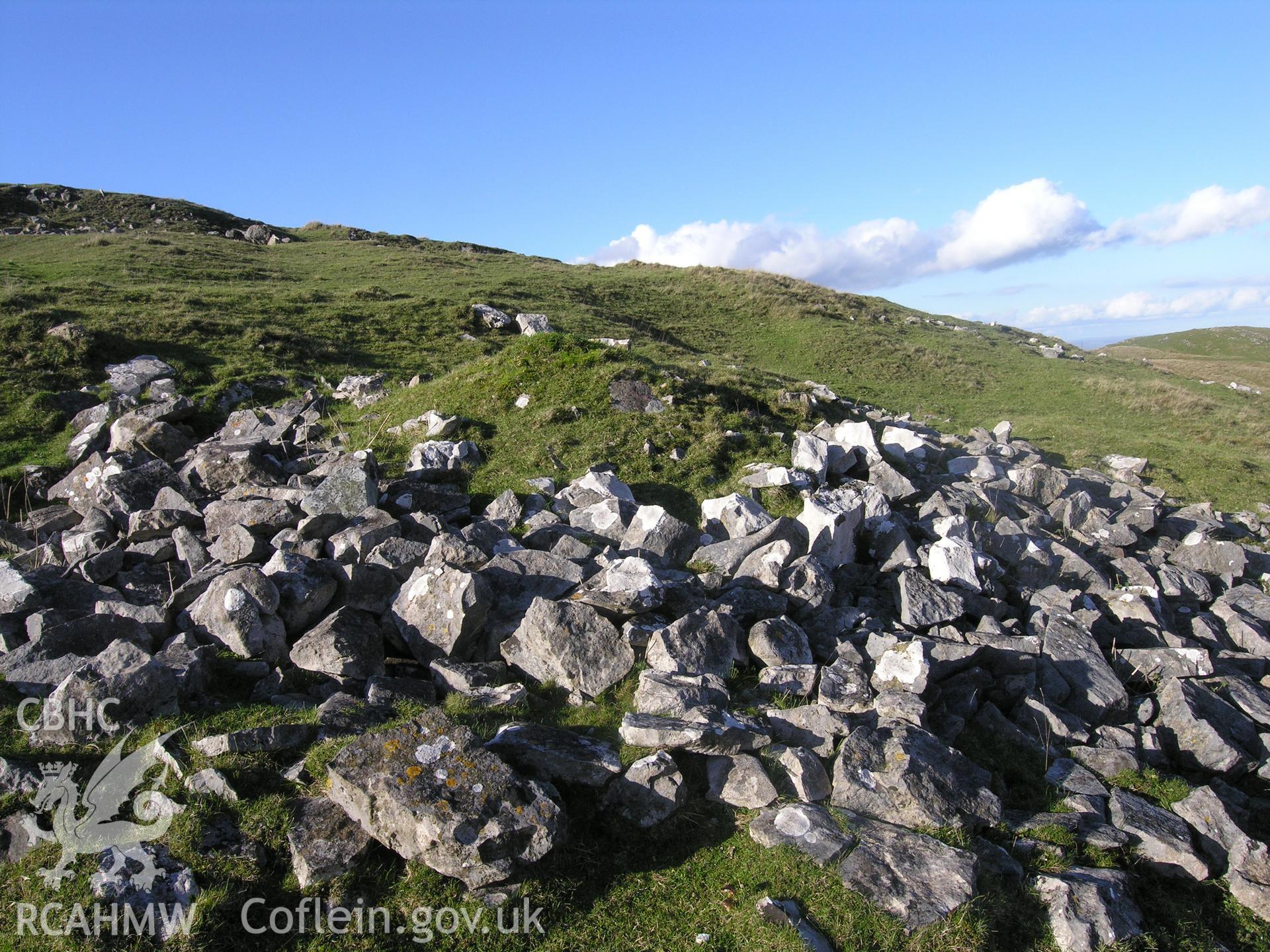 Digital colour photograph of Garn Felen cairn II taken on 24/10/2006 by R.A. Hayman during th Cefn yr Ystrad Upland Survey undertaken by Hayman and Horton.