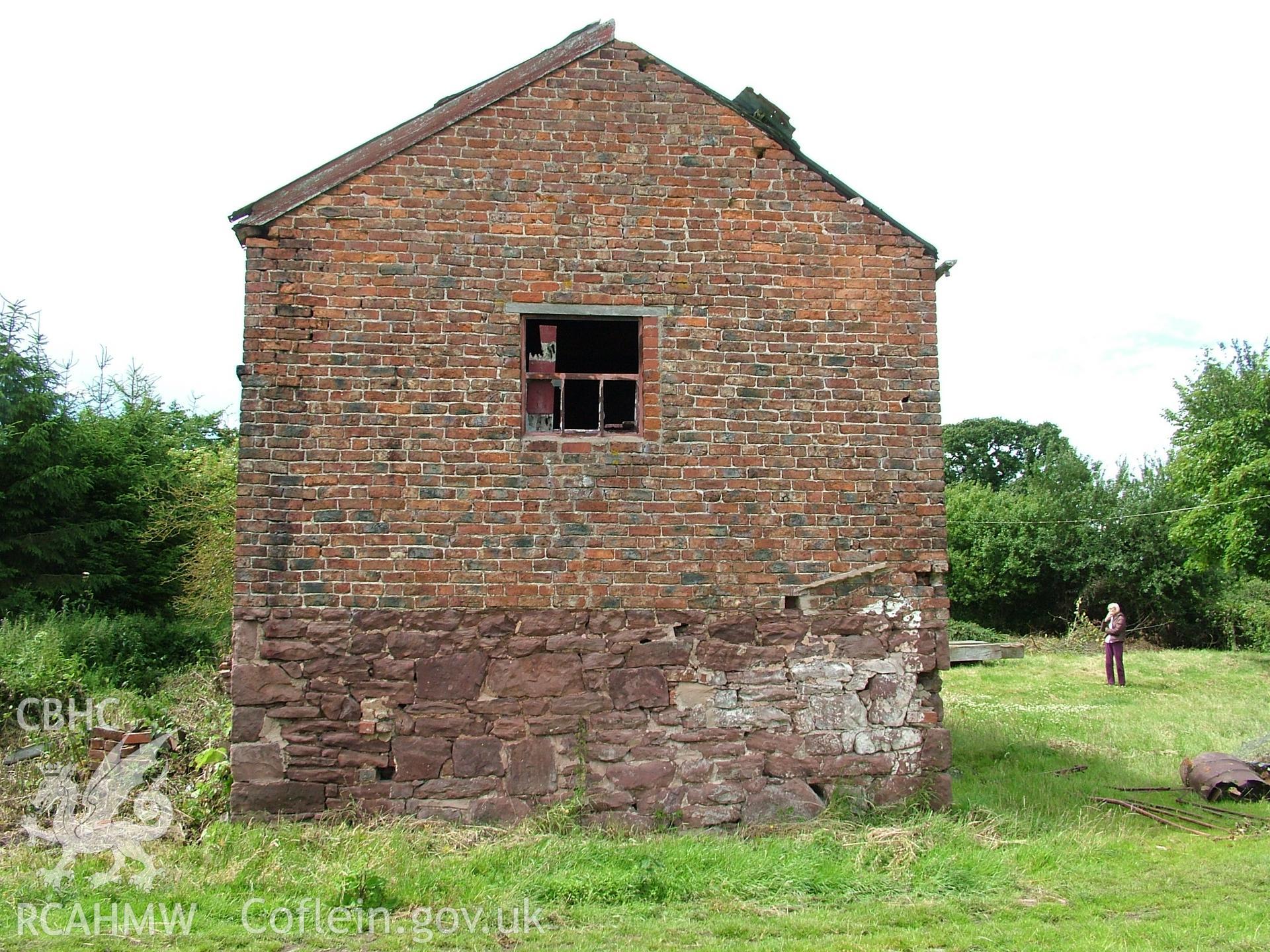 Colour digital photograph showing an end elevation view of Crab Mill, Ruabon.