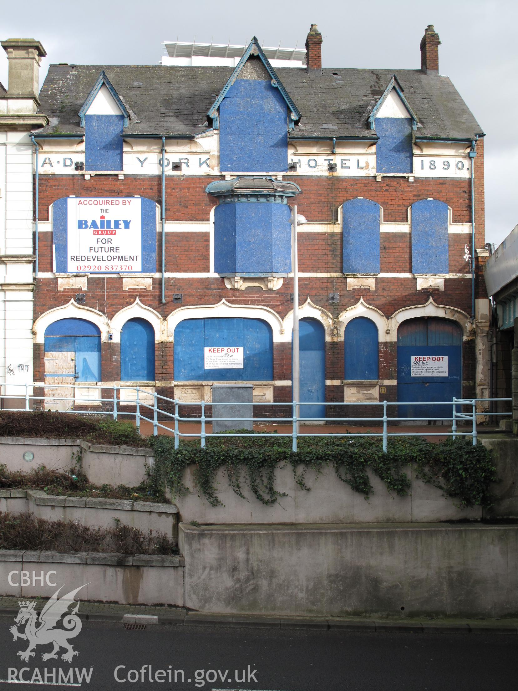 York Hotel, Cardiff, from the west, taken by Brian Malaws on 16 November 2009.