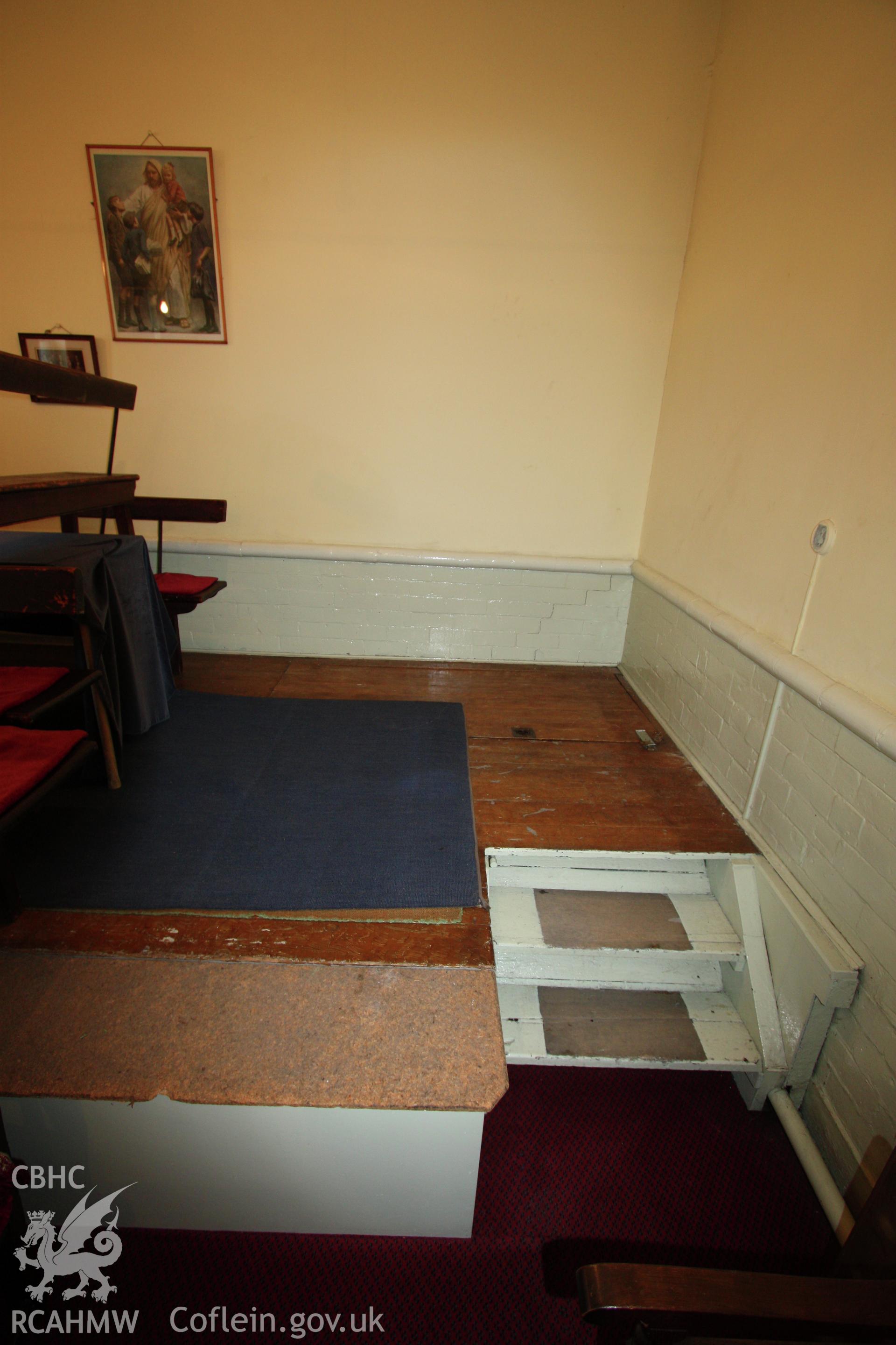 Internal, vestry