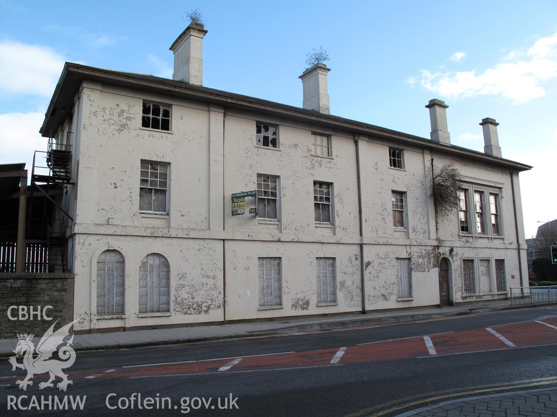 Bute Street Station, Cardiff, from the west, taken by Brian Malaws on 16 November 2009.