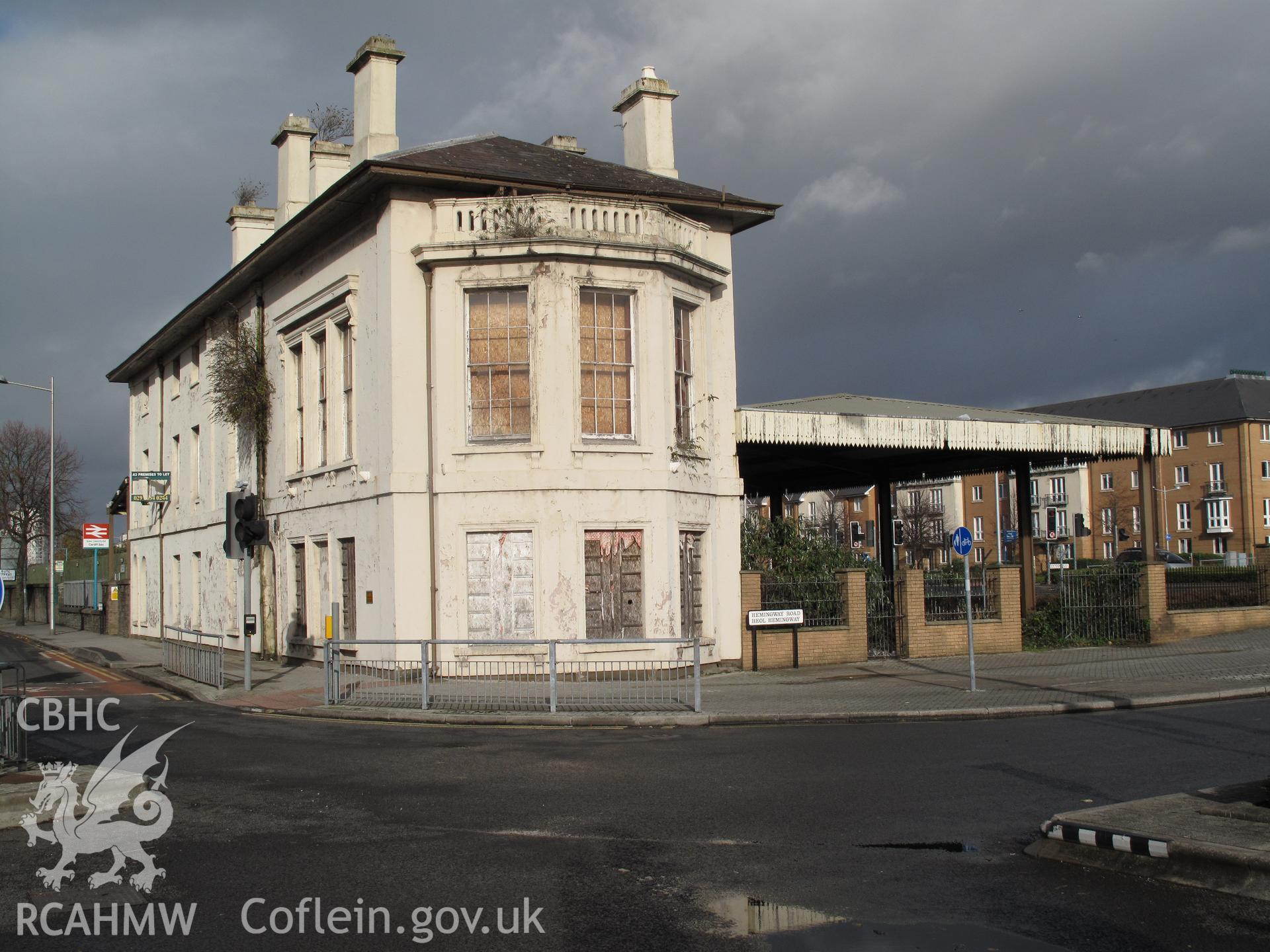 Bute Street Station, Cardiff, from the south, taken by Brian Malaws on 16 November 2009.