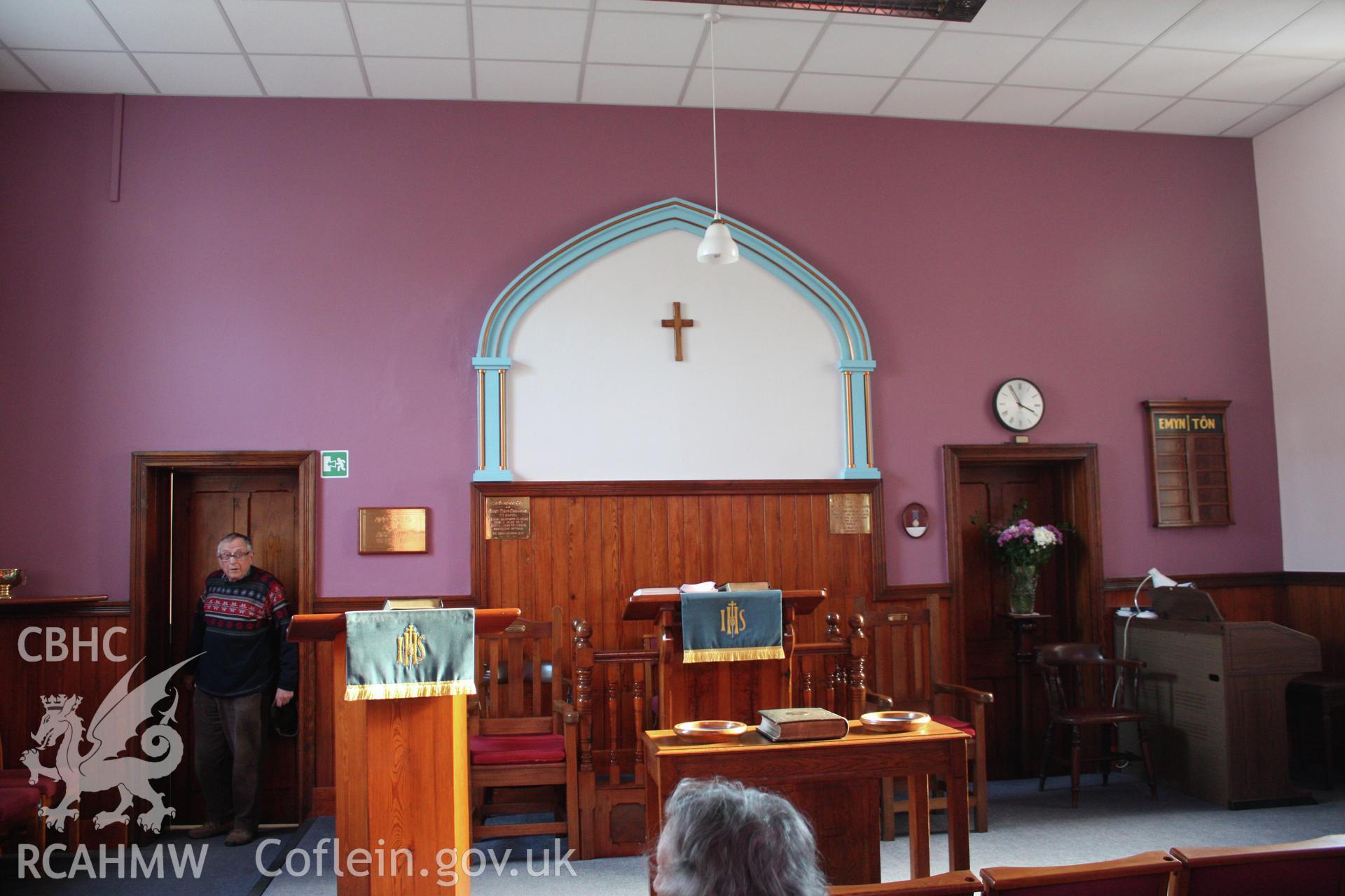 Internal, pulpit