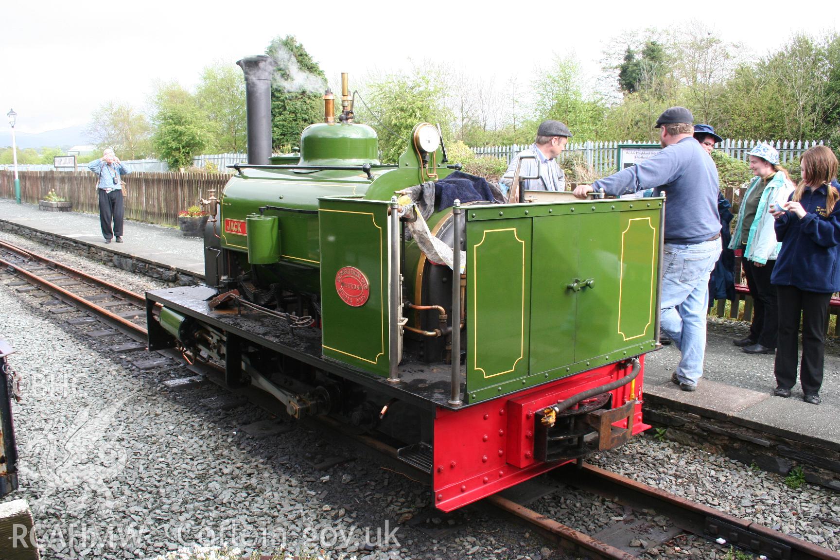 Hunslet locomotive 'Jack Lane', Welsh Highland Heritage Railway, taken by Brian Malaws on 04 May 2008.