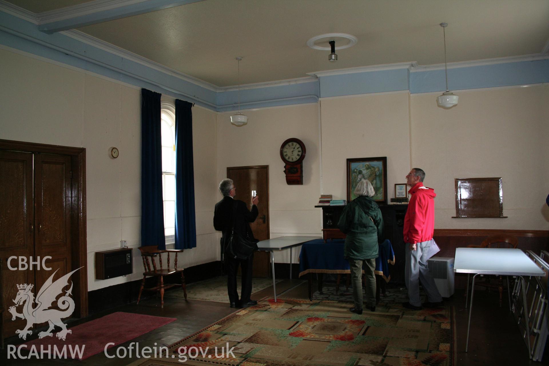 Internal, vestry