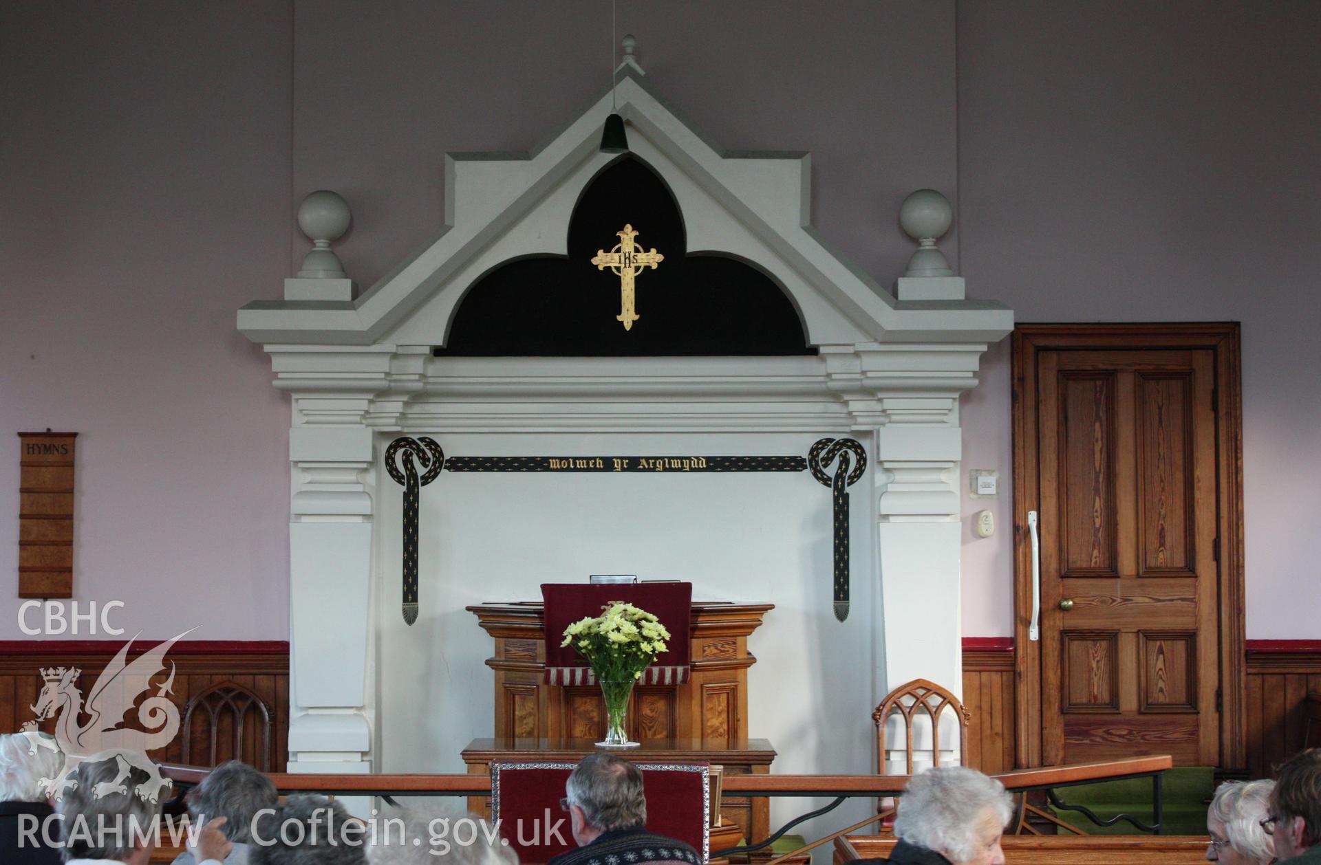 Internal, pulpit & aedicule
