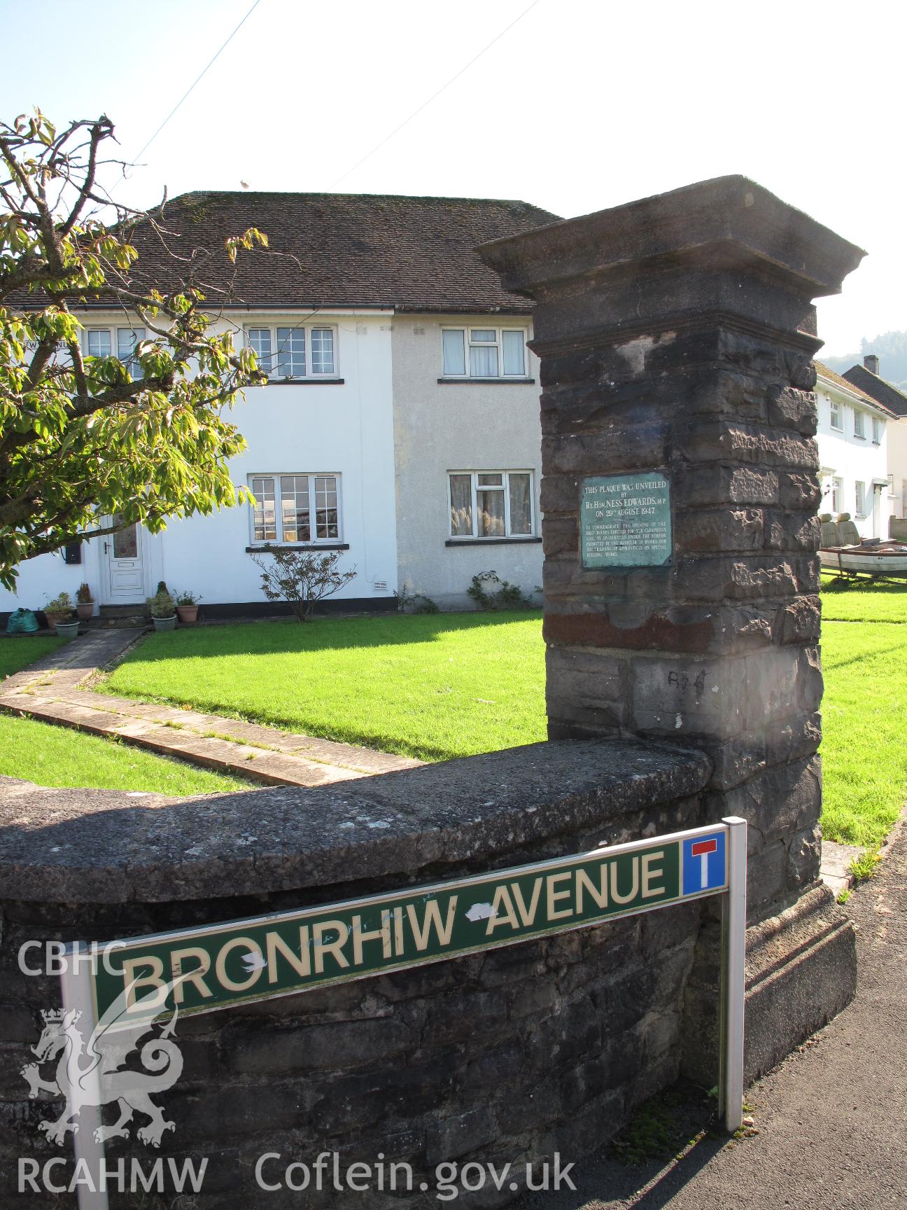 Plaque and stone pillar at Bronrhiw Avenue, Caerphilly.