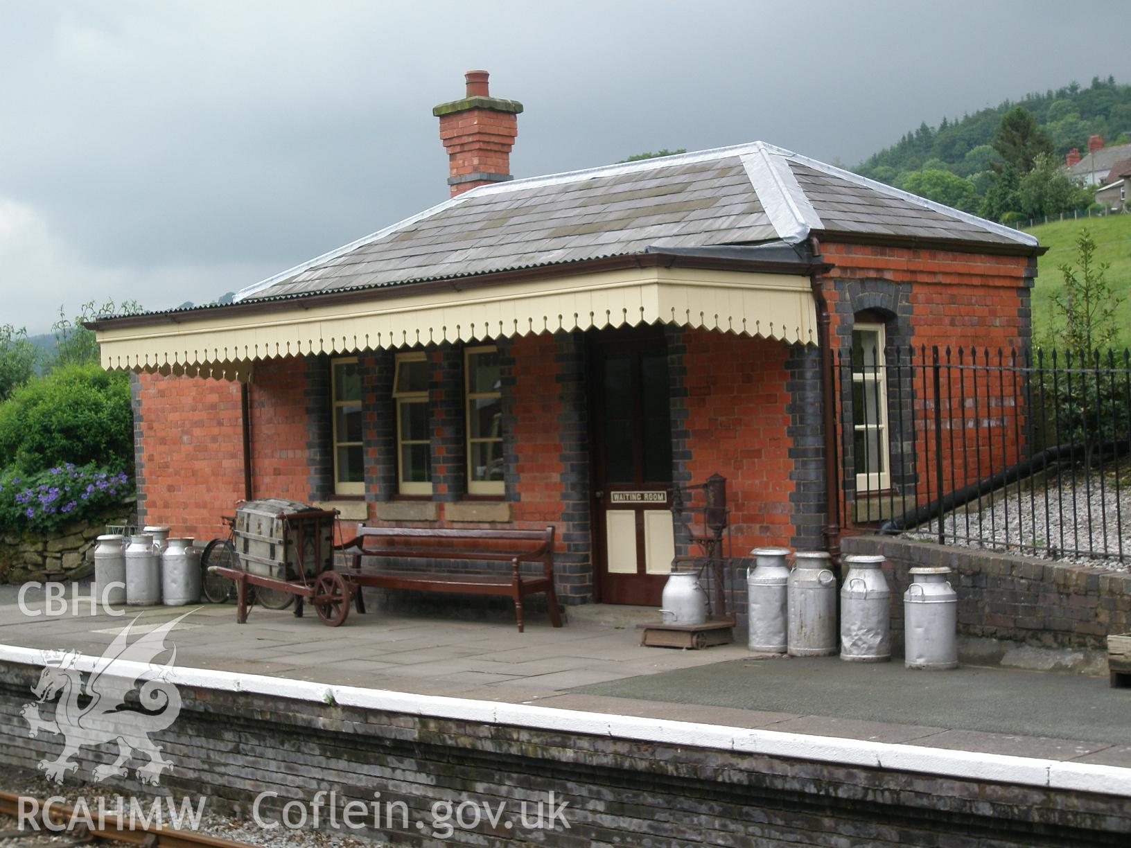 Waiting Room on south platform at Carrog Railway Station, Llangollen Railway from the northwest, taken by Karen Andrews on 16 June 2007.
