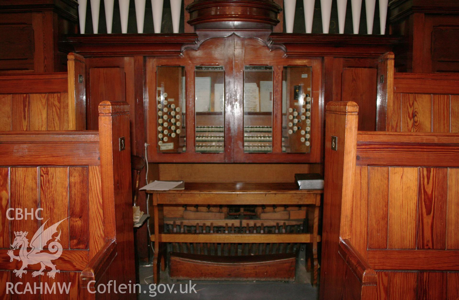 Interior, organ