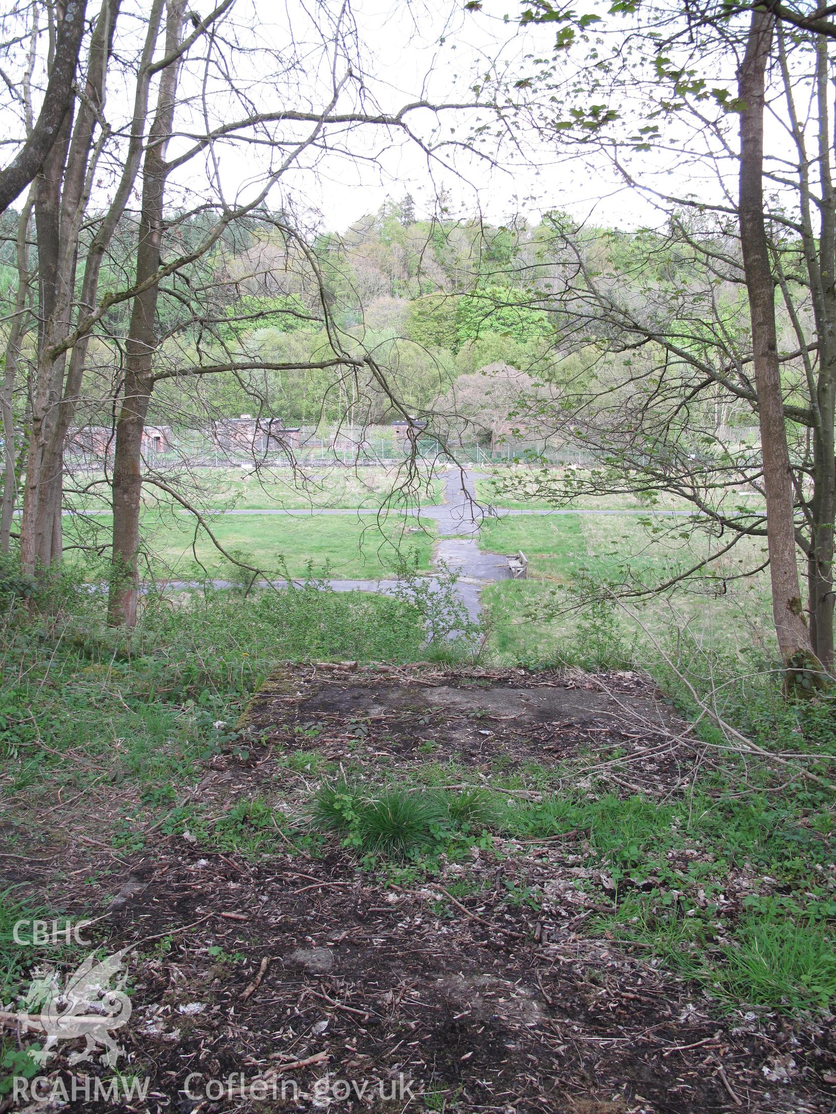 Fuse loading plinth, Valley Works, Rhydymwyn, from the southwest, taken by Brian Malaws on 29 April 2009.