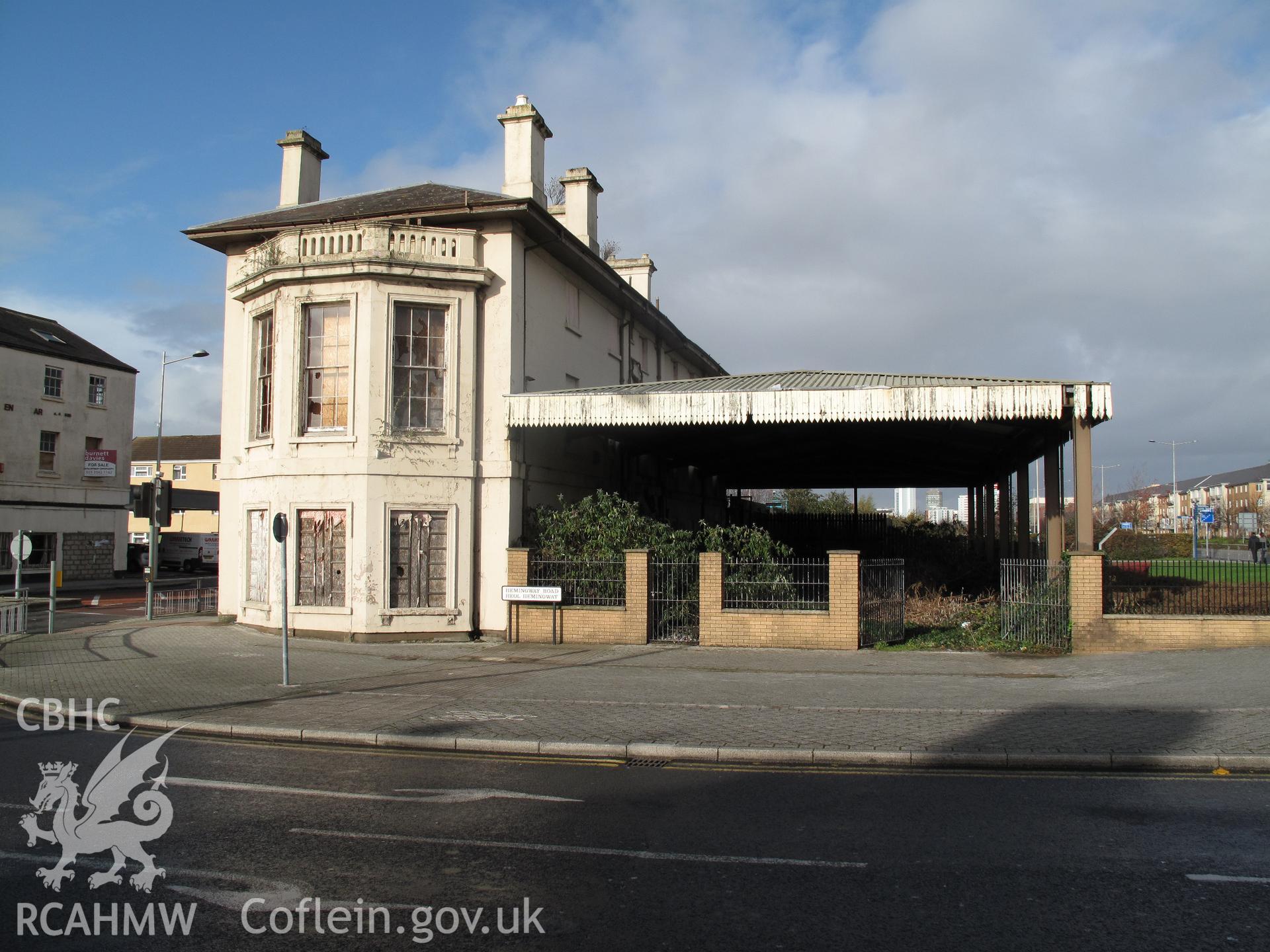 Bute Street Station, Cardiff, from the southeast, taken by Brian Malaws on 16 November 2009.