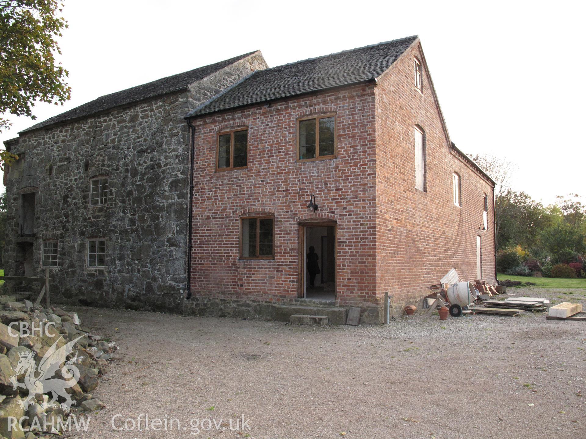 Pontysgawrhyd Mill and barn from the north, taken by Hilary Malaws on 17 October 2009.