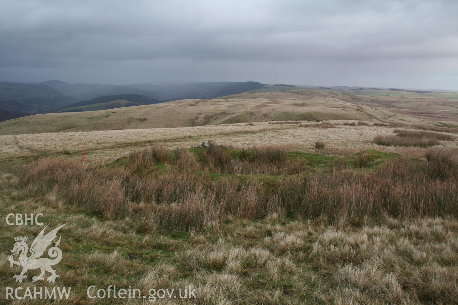 Cairn viewed from the south-west; 1m scale.
