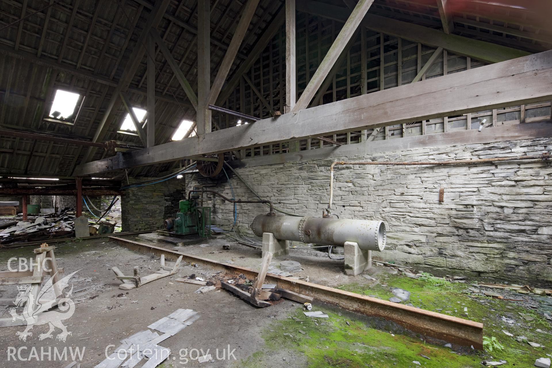 Compressor, and compressed air cylinder, Mill 2.