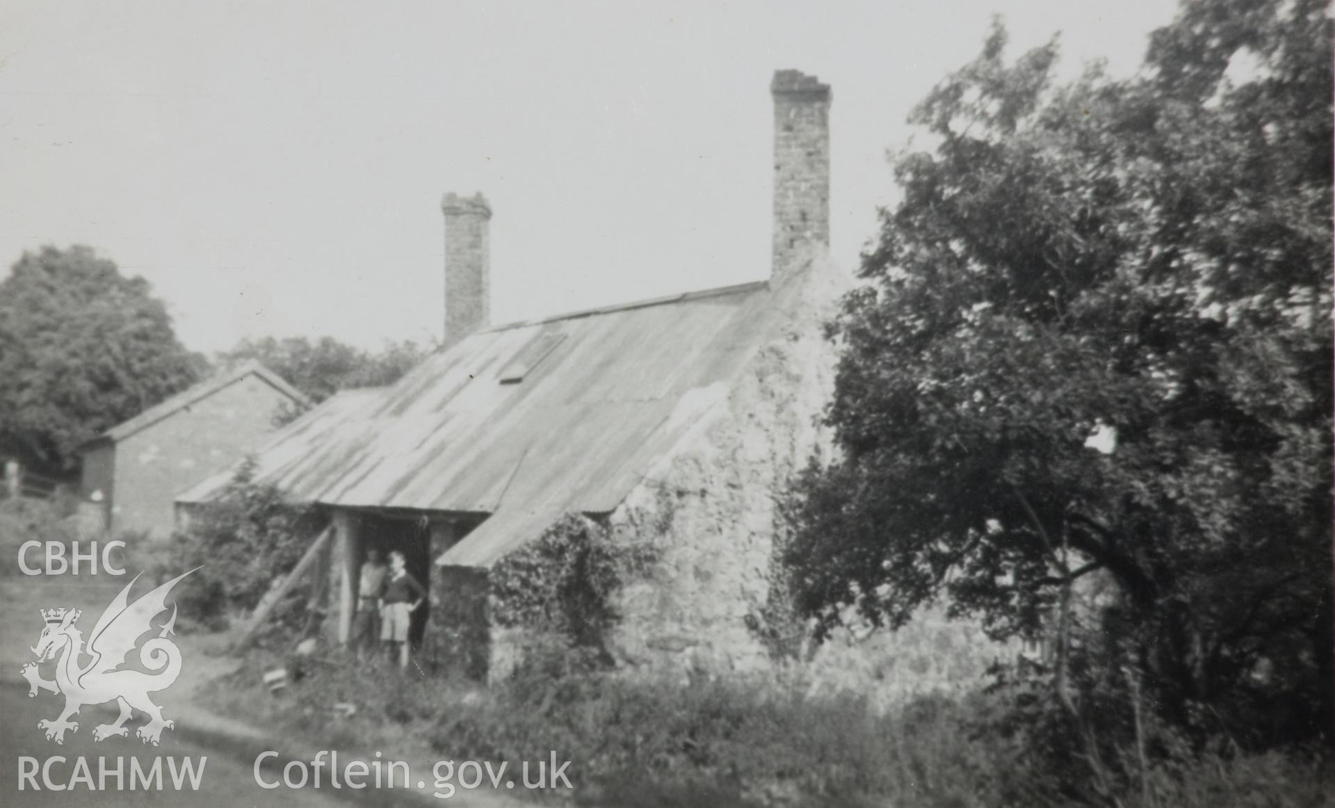 Documents and photographs associated with smithy.