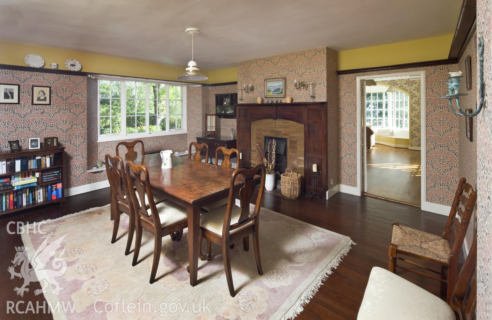 Dining room.