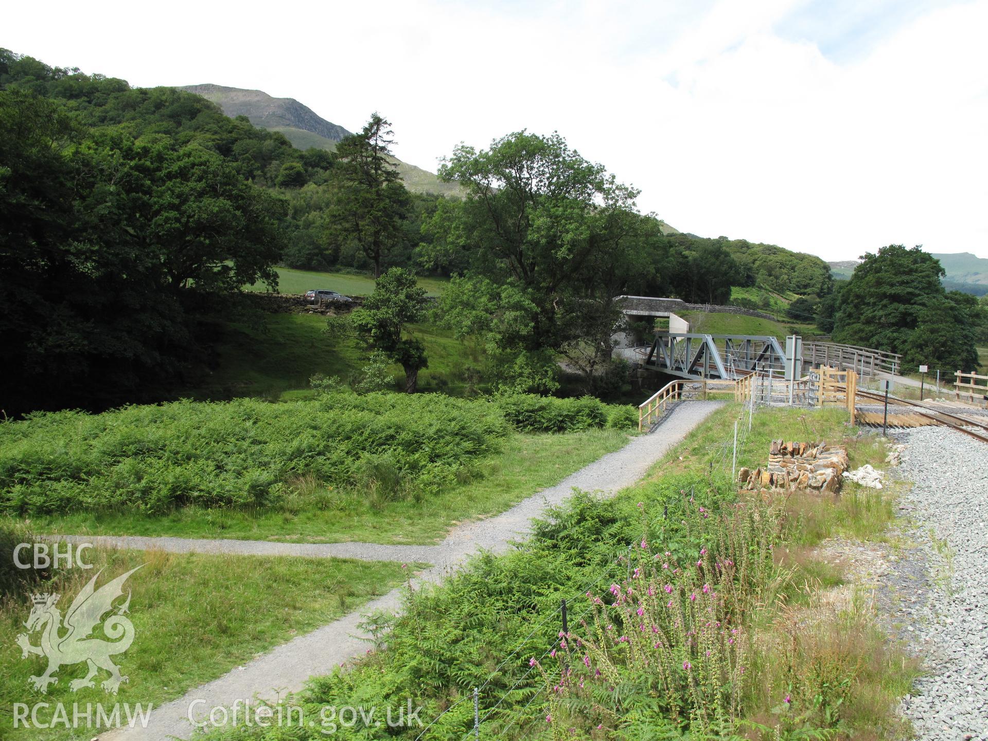 Top of Aberglaslyn Pass looking northwest.