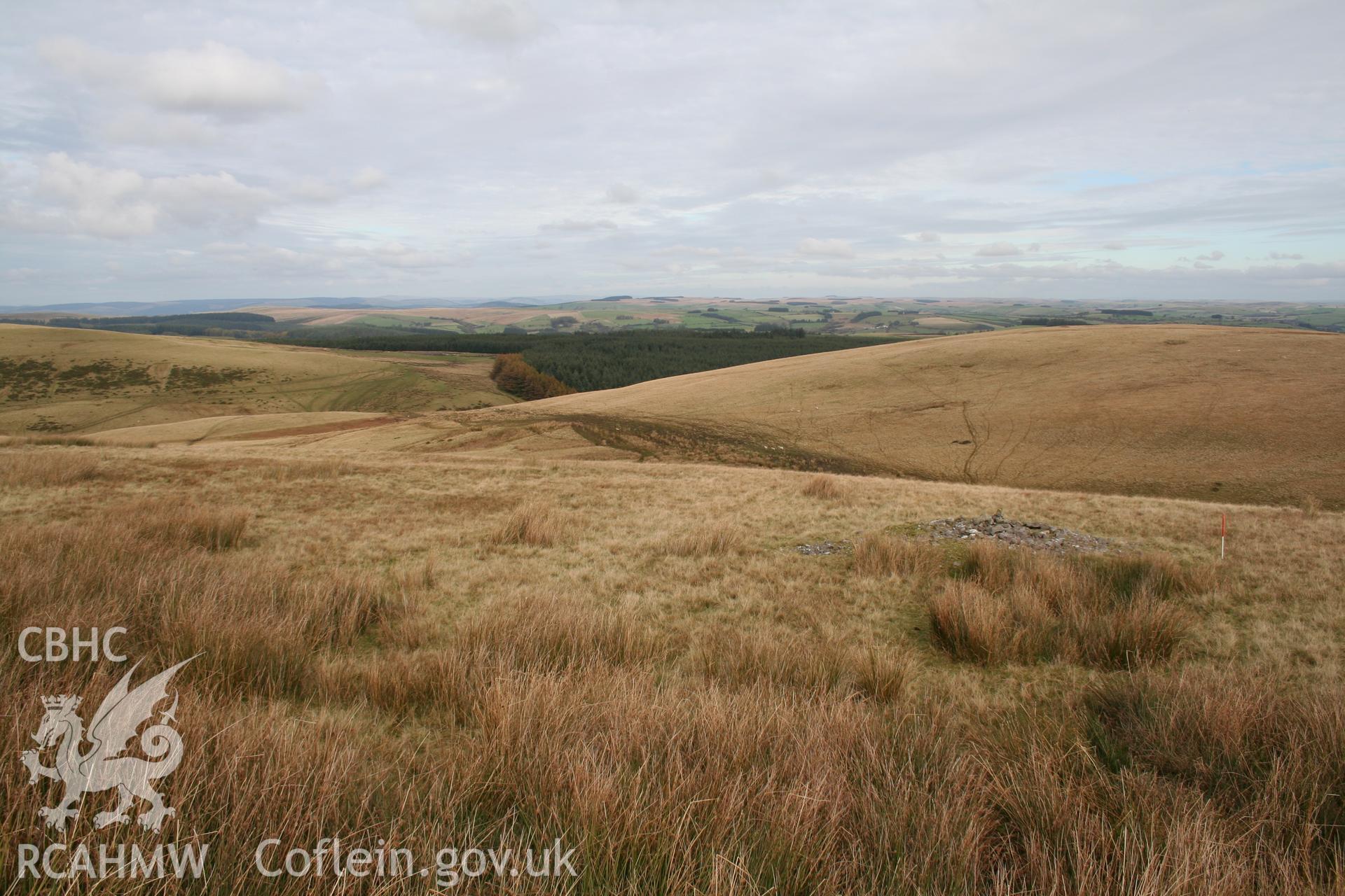 Cairn seen from the south-west; 1m scale.