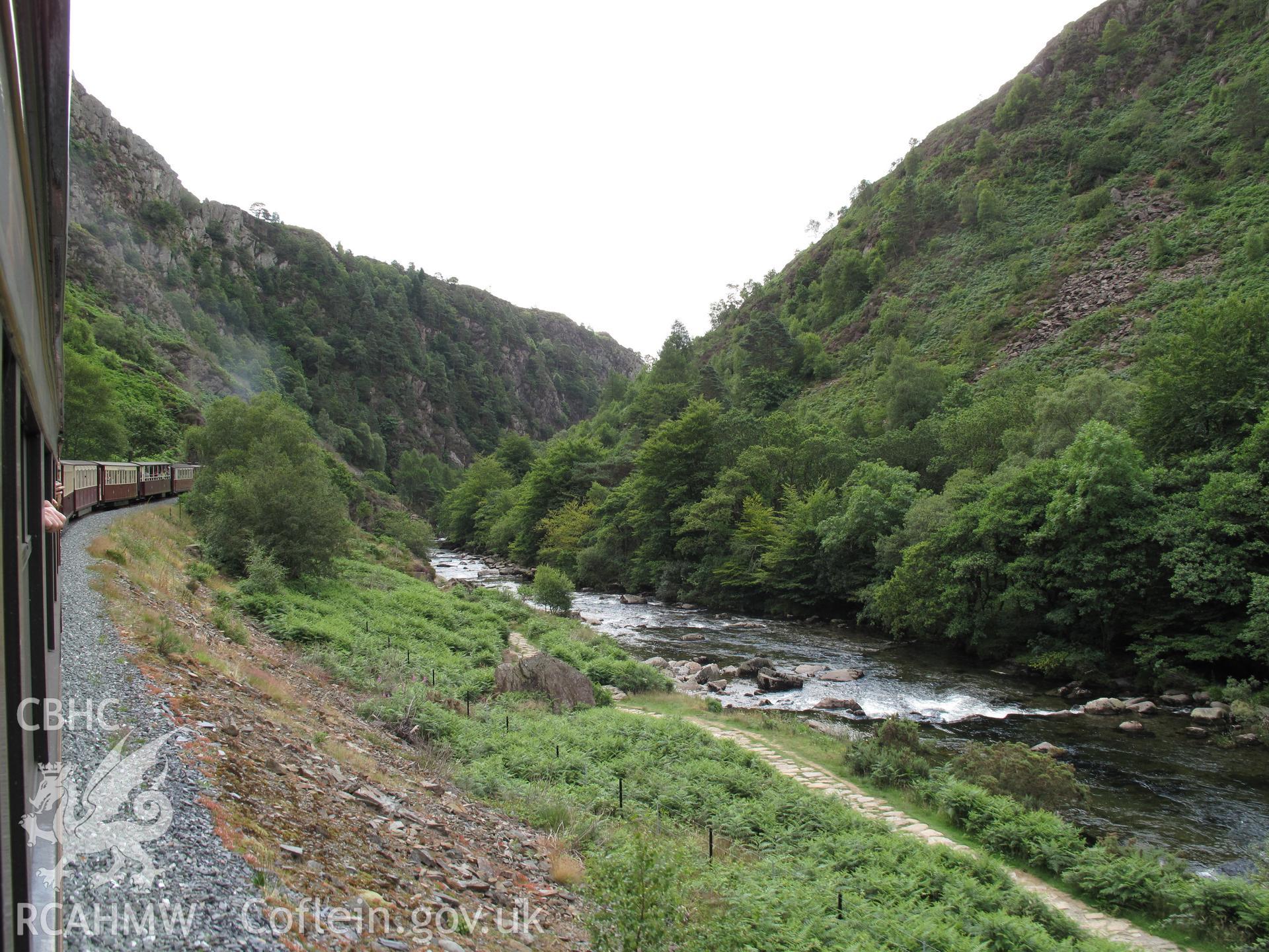 Aberglaslyn Pass looking south.