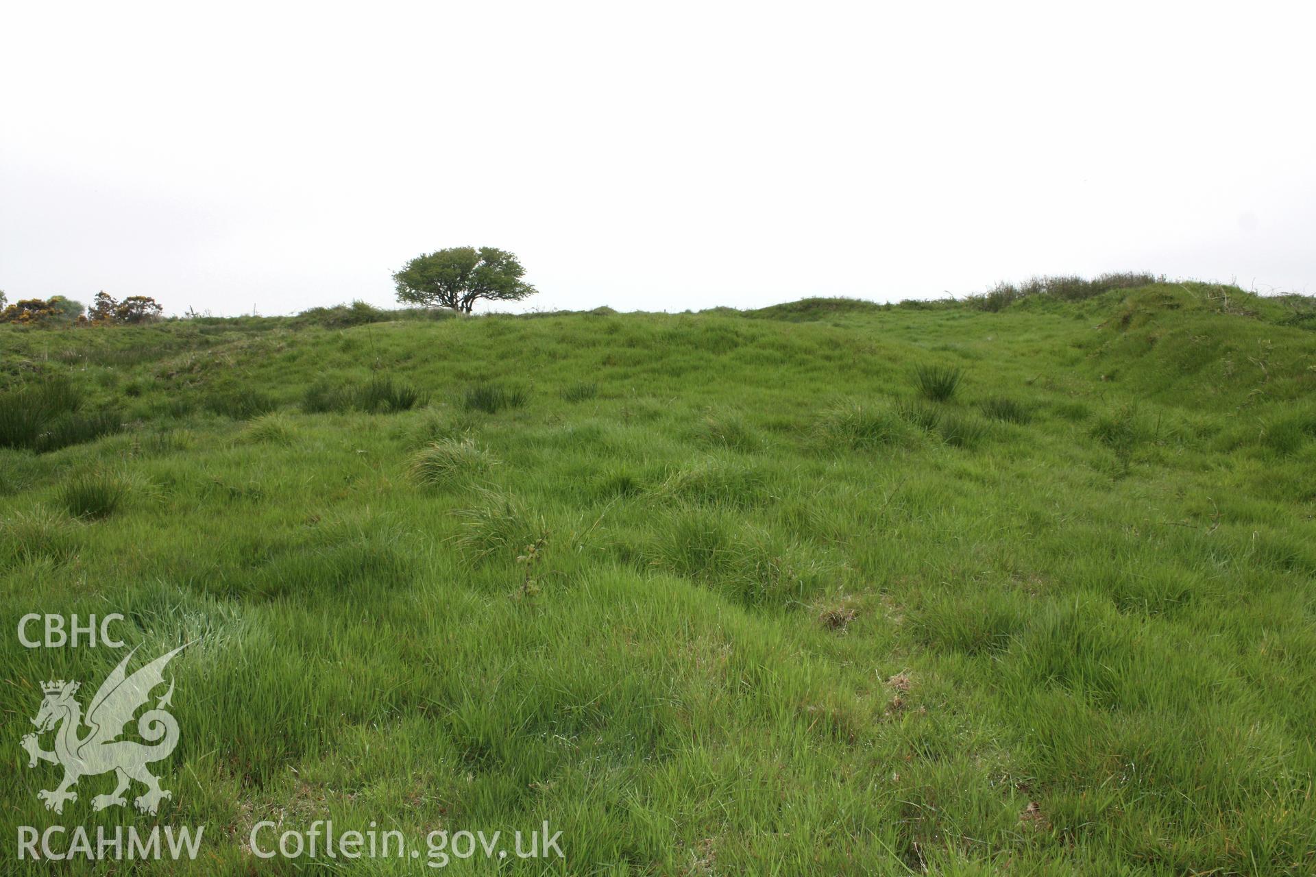 Castell Cwm-wyntell.  Looking east across to the inner bank and the original entrance into the enclosure.