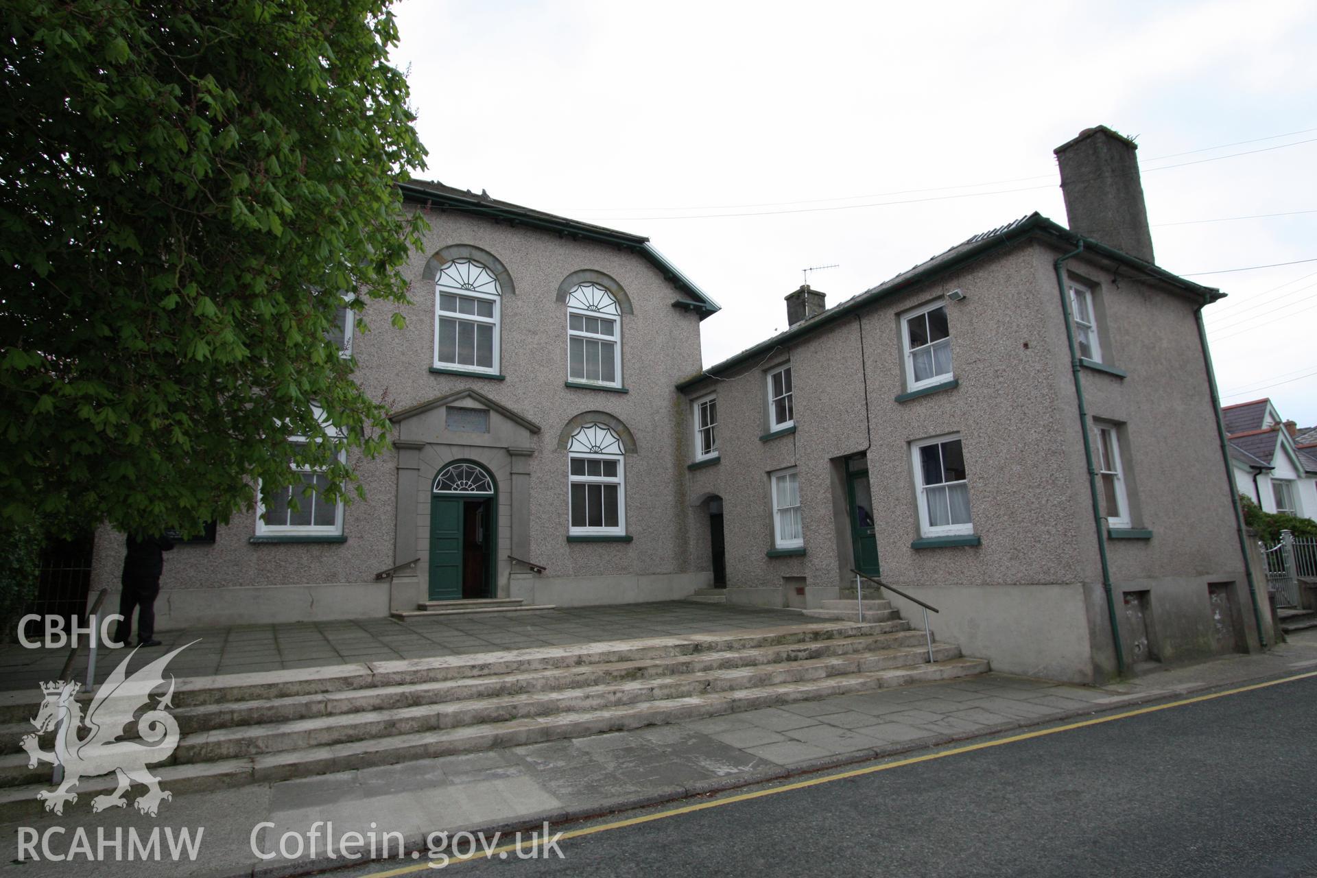 Tabernacle Independent Chapel and chapel house viewed from the north-east.