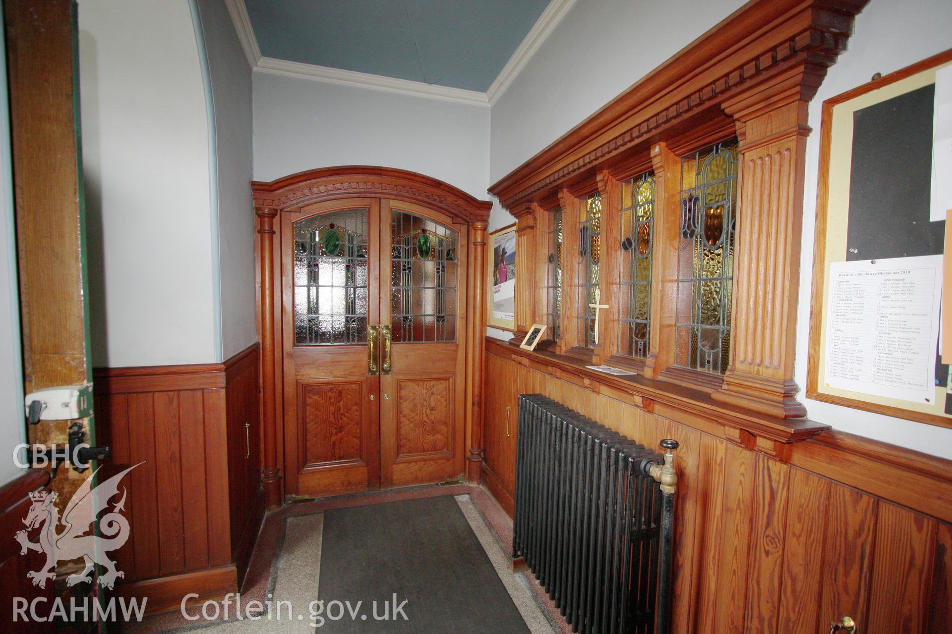 Tabernacle Independent Chapel, vestibule looking east.