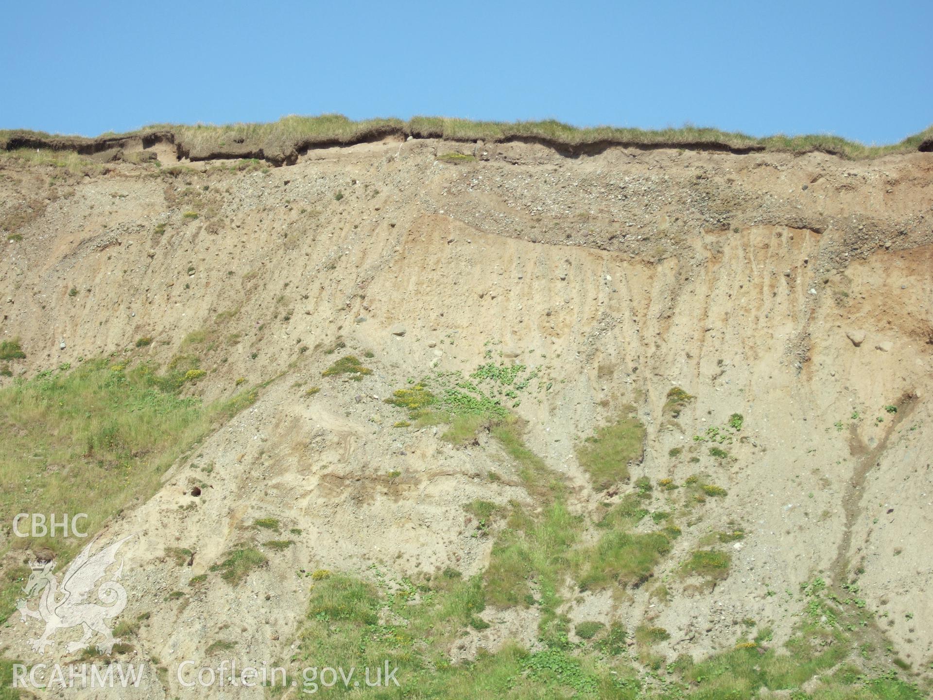 Detail of coastal erosion of the west side.