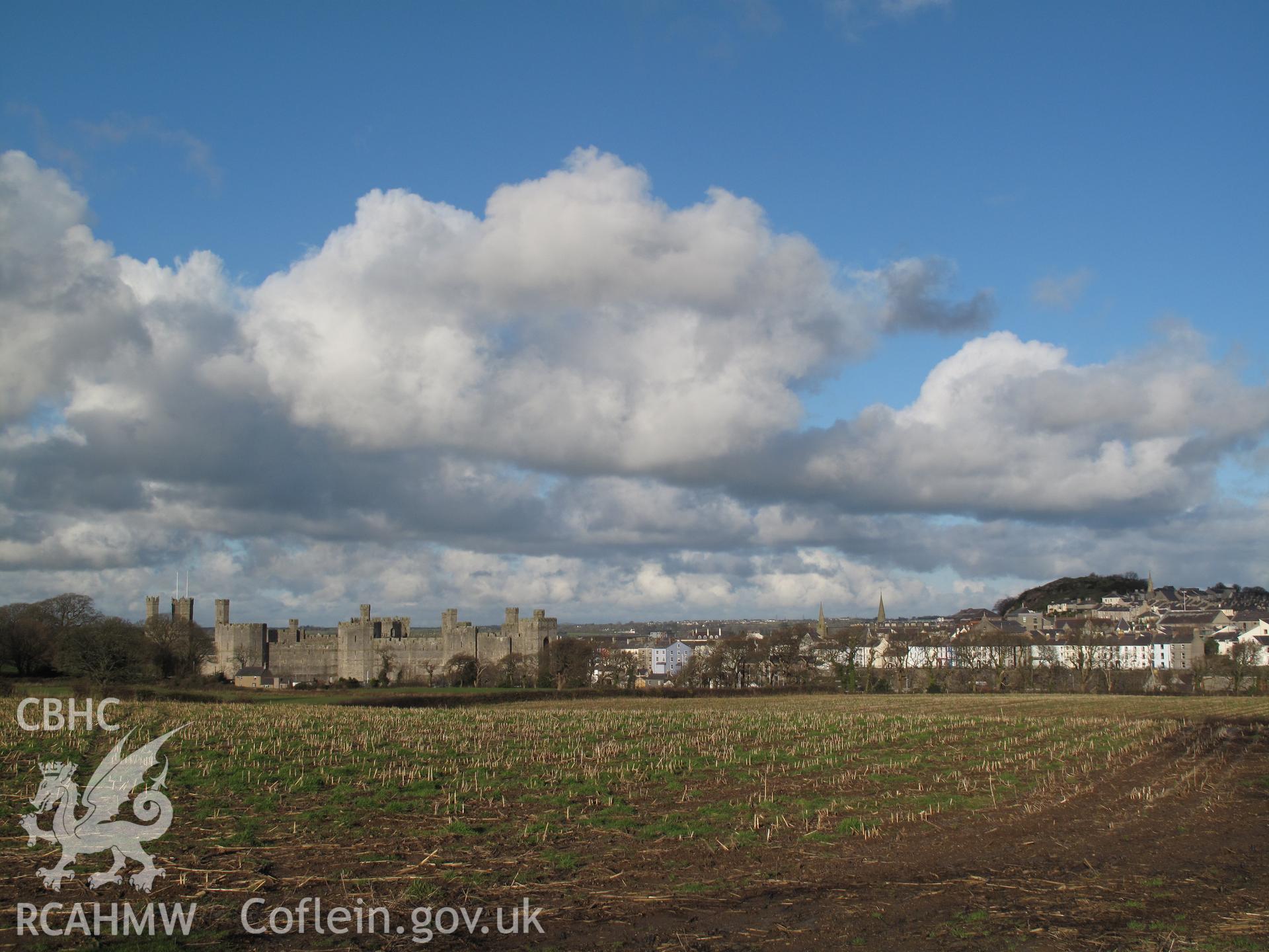 View of Caernarfon Castle and Twthill from the south, taken by Brian Malaws on 21 December 2009.
