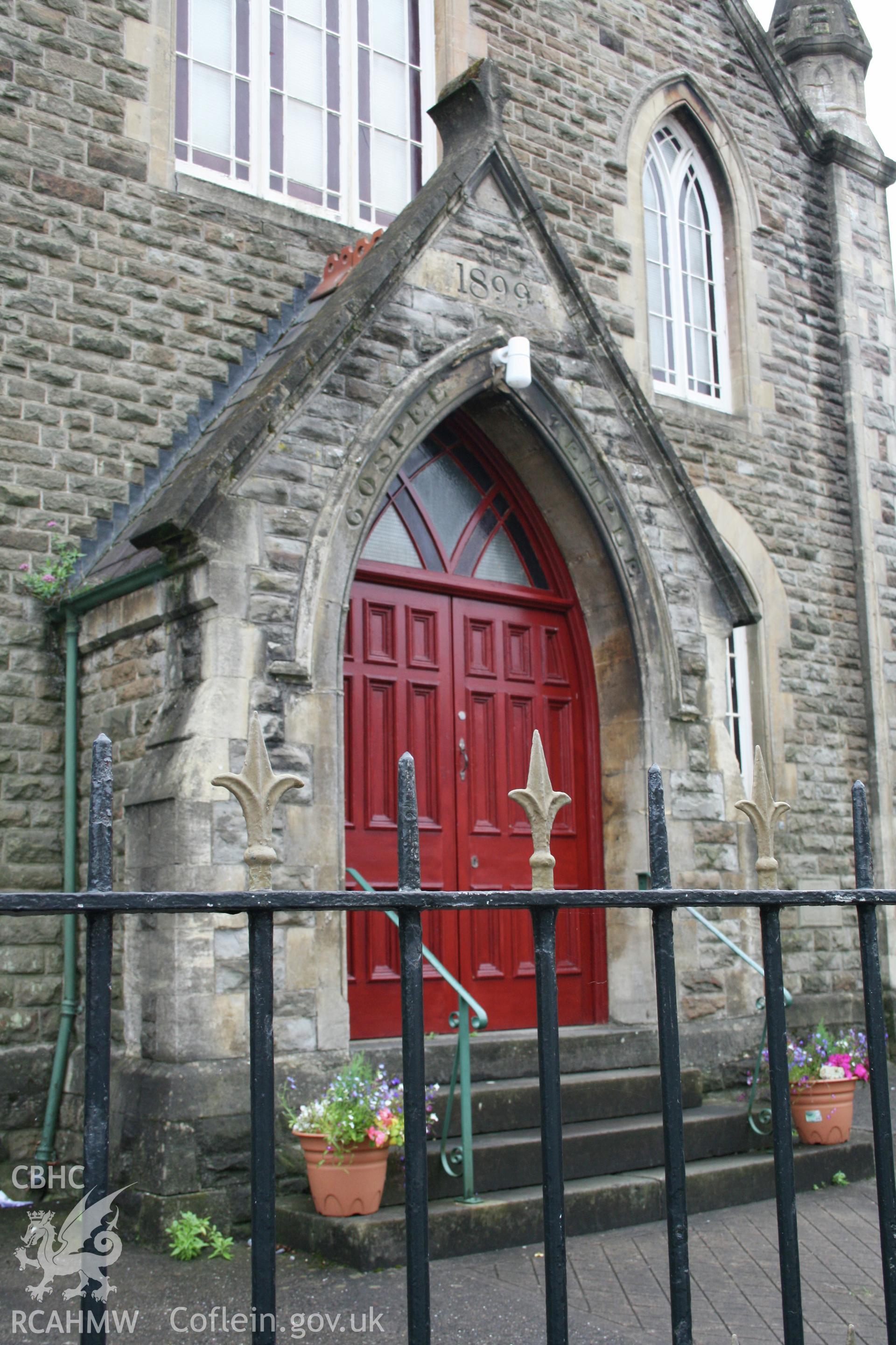 Temple URC, Gowerton, detail of doorway