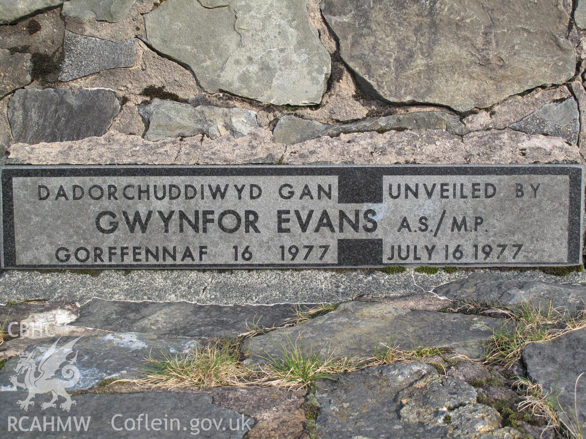 Plaque on the Battle of Hyddgen Monument, taken by Brian Malaws 10 November 2010.