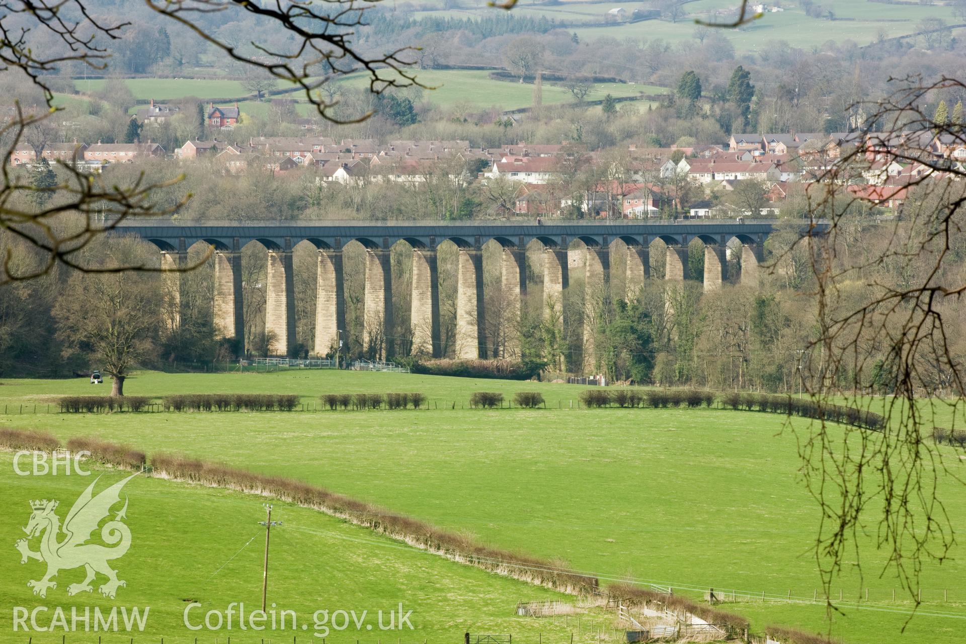 Distant view of the Pontcysyllte aqueduct from the southeast.