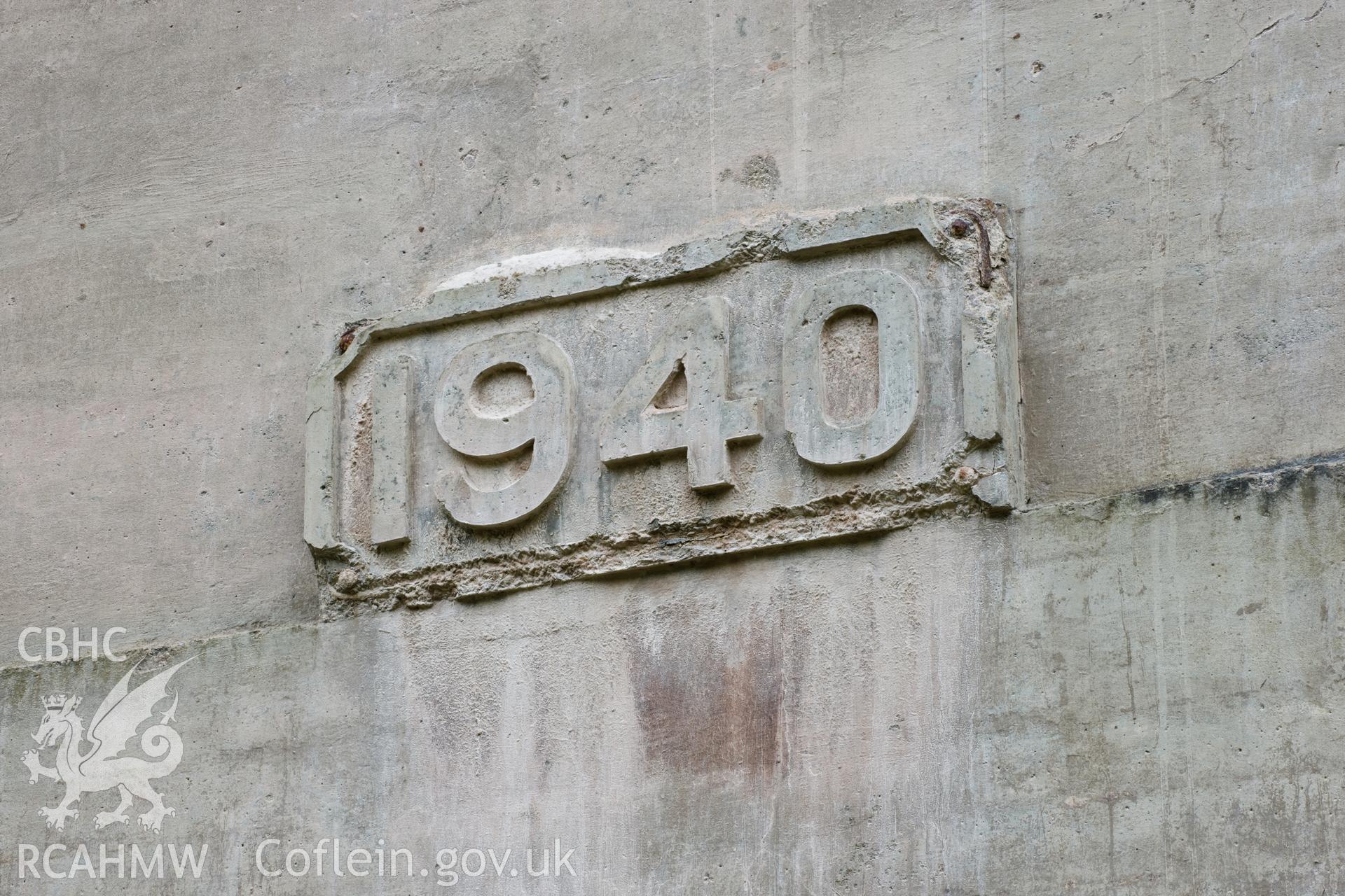 1940 date on silo.