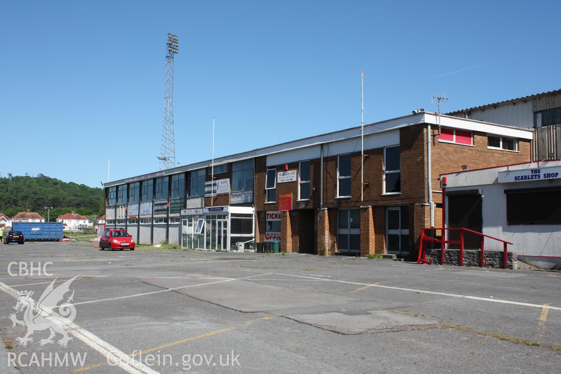 Social facilities behind the Grand (South) Stand