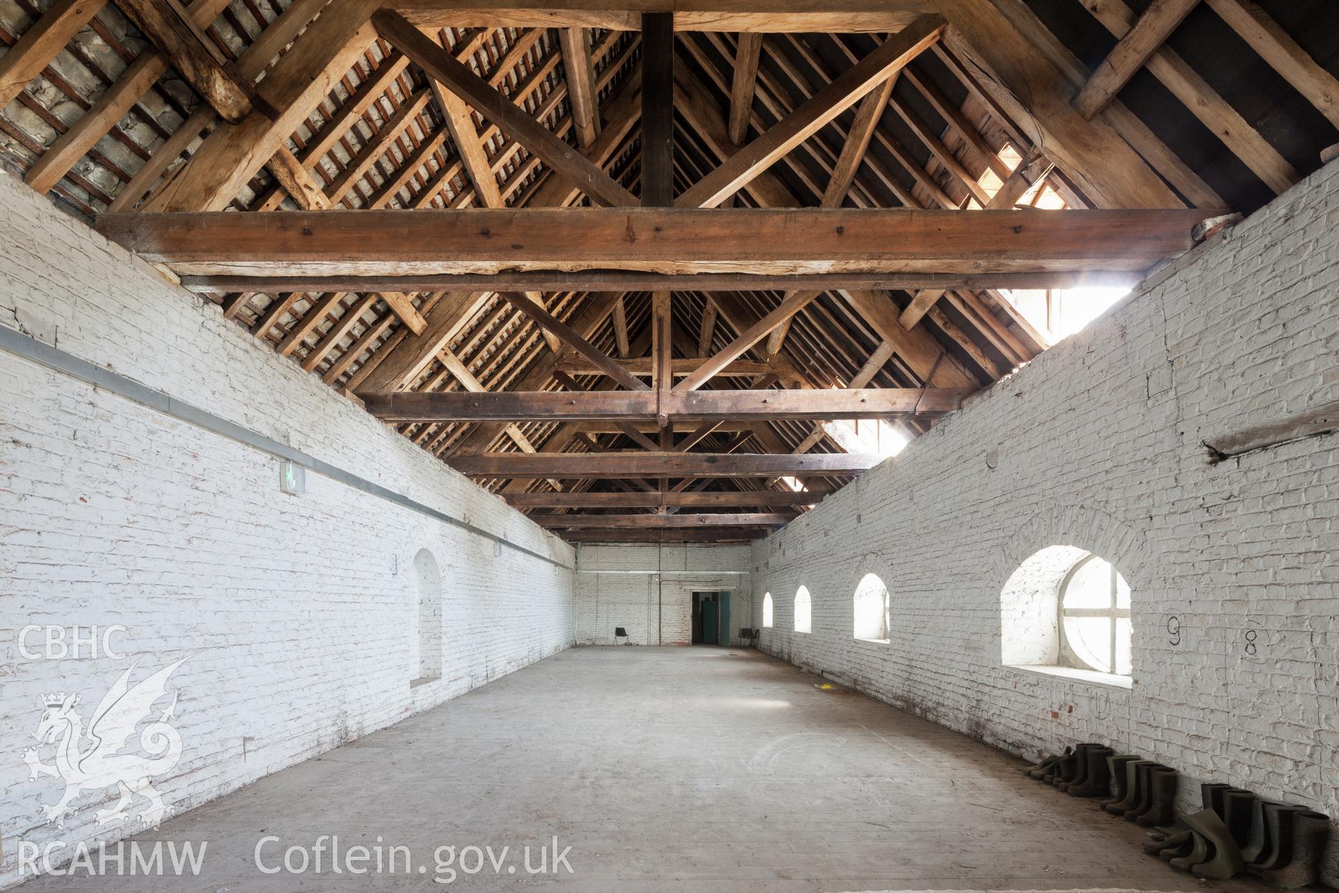 Upper floor and roof trusses